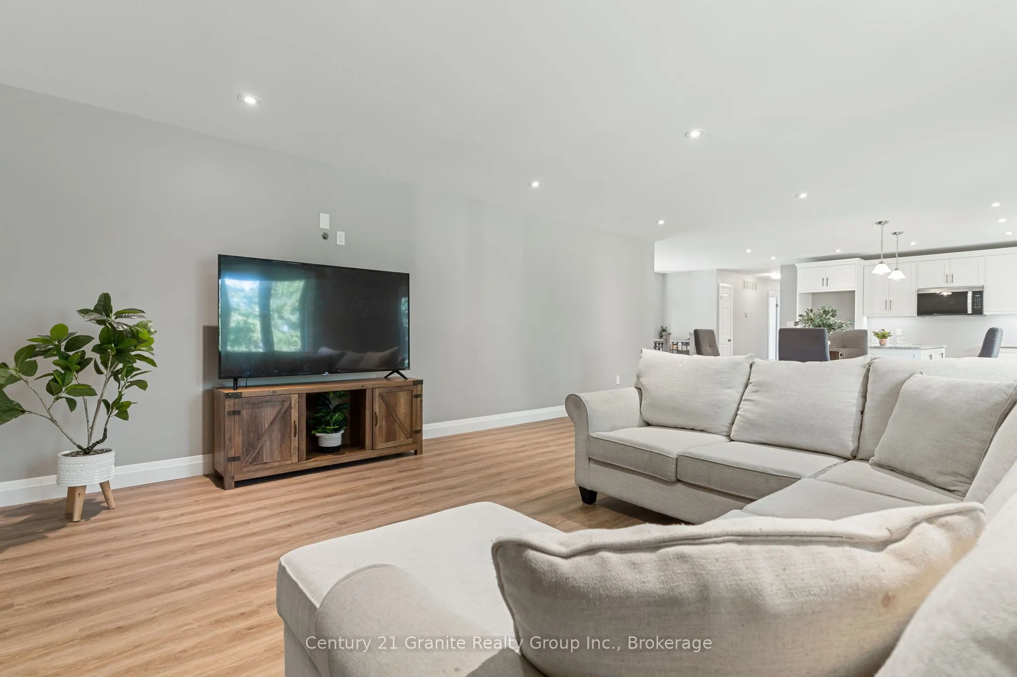 7 Marluc Avenue
