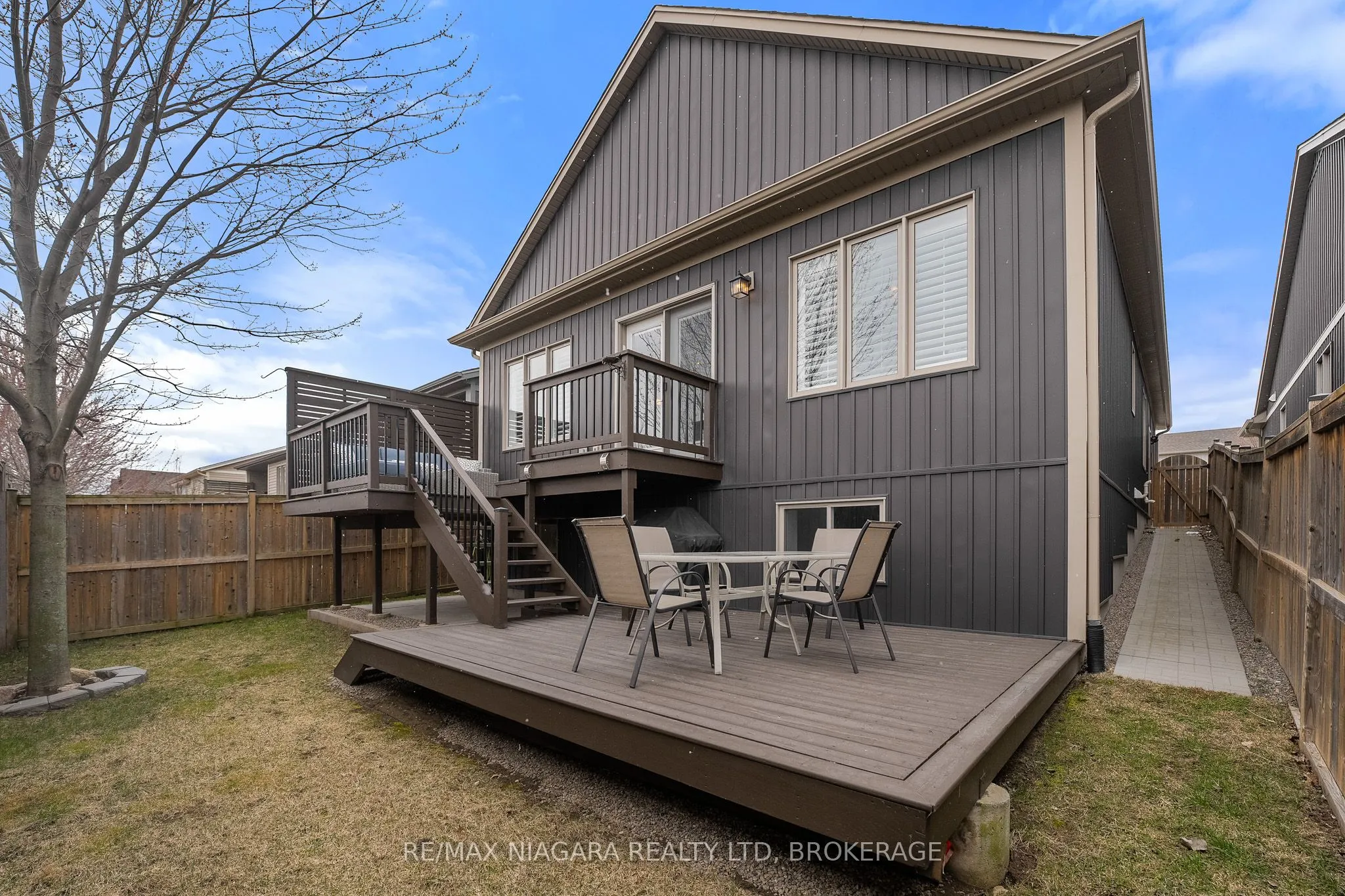 86 PARKSIDE Drive