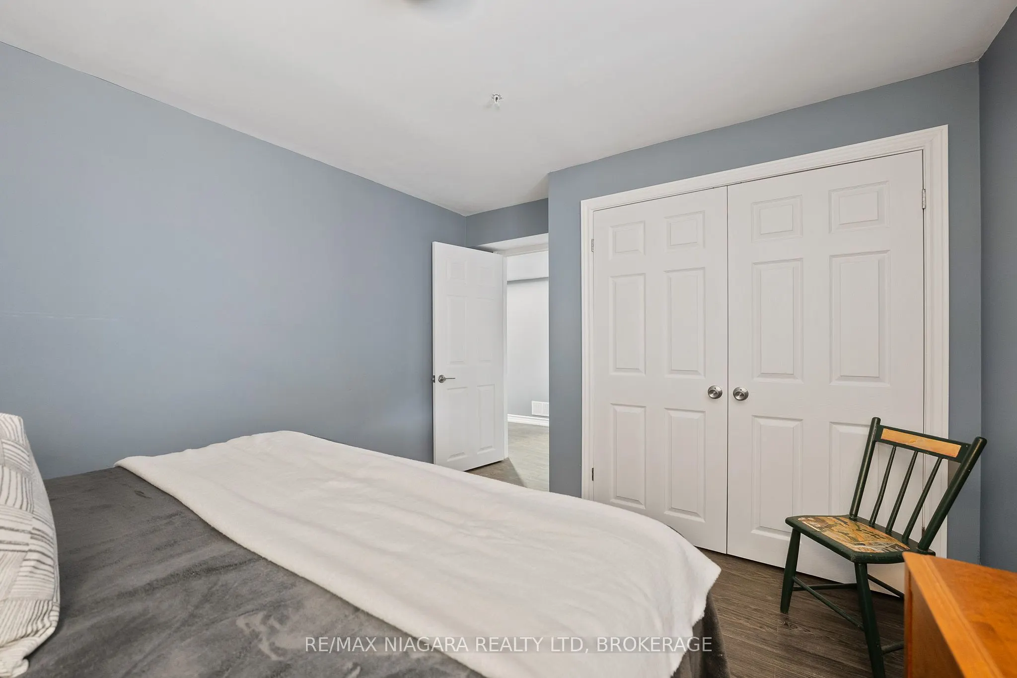 86 PARKSIDE Drive