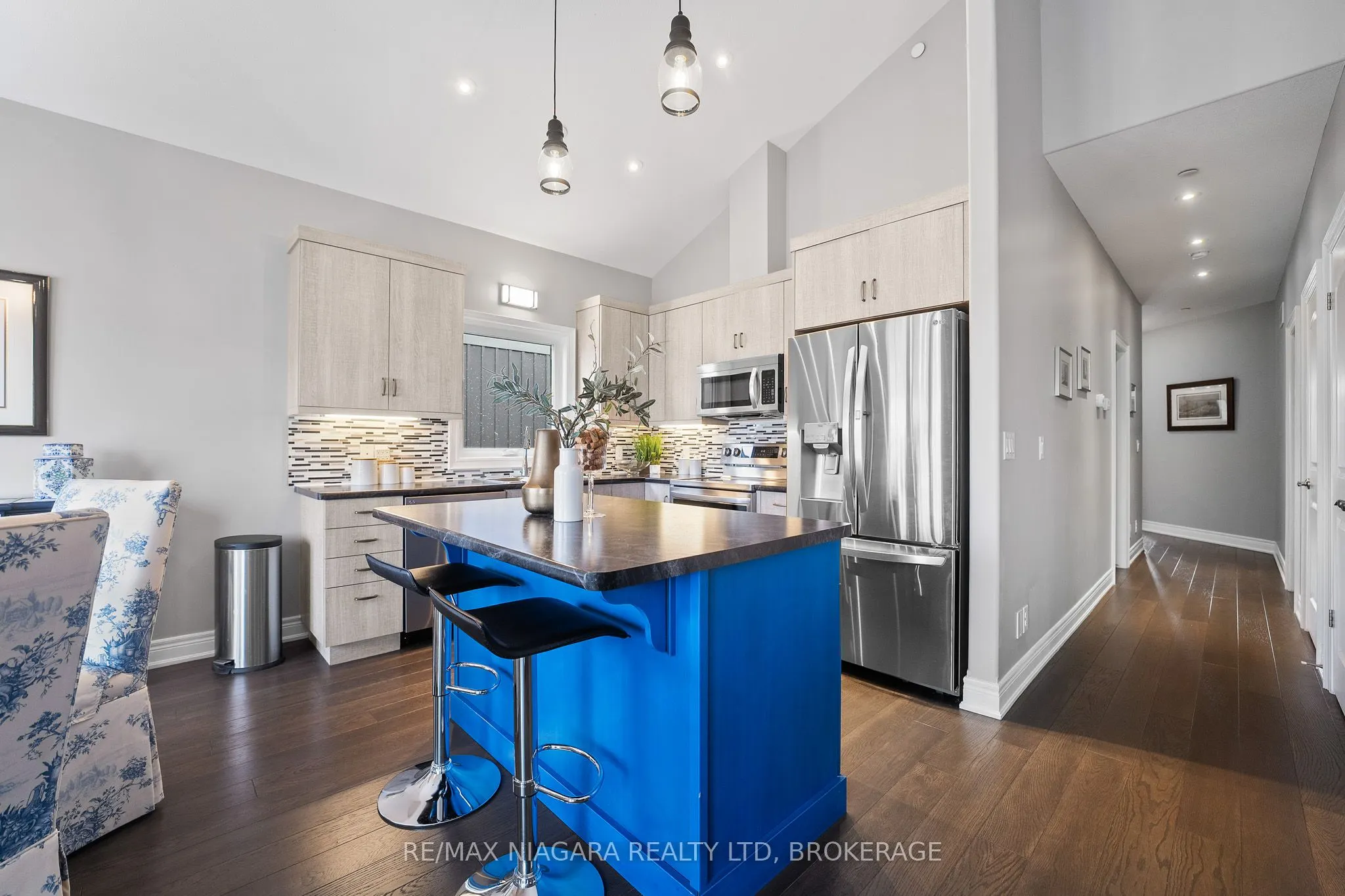 86 PARKSIDE Drive