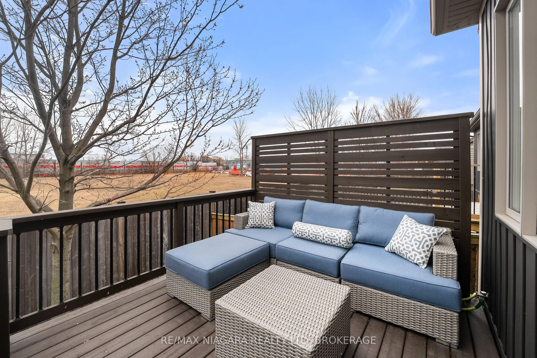 86 PARKSIDE Drive