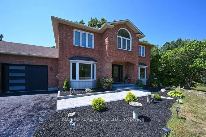 1144 Rideau Bend Crescent