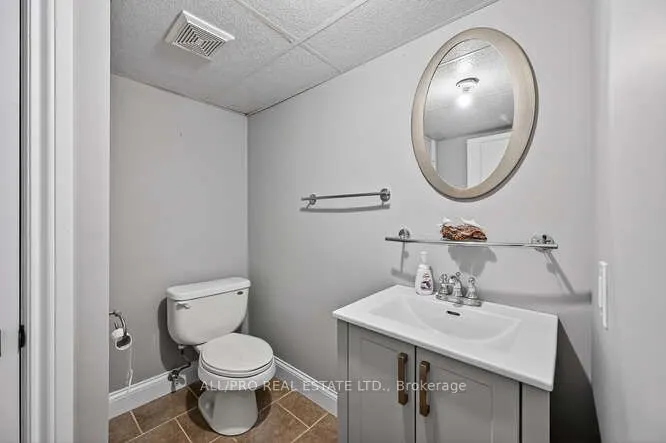 1144 Rideau Bend Crescent