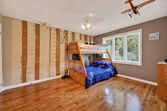 1144 Rideau Bend Crescent