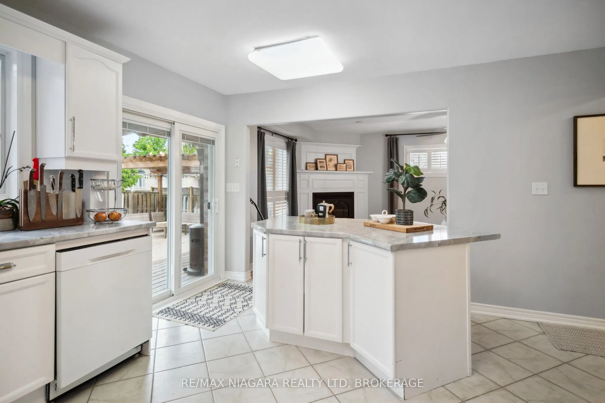 7955 HARVEST Crescent