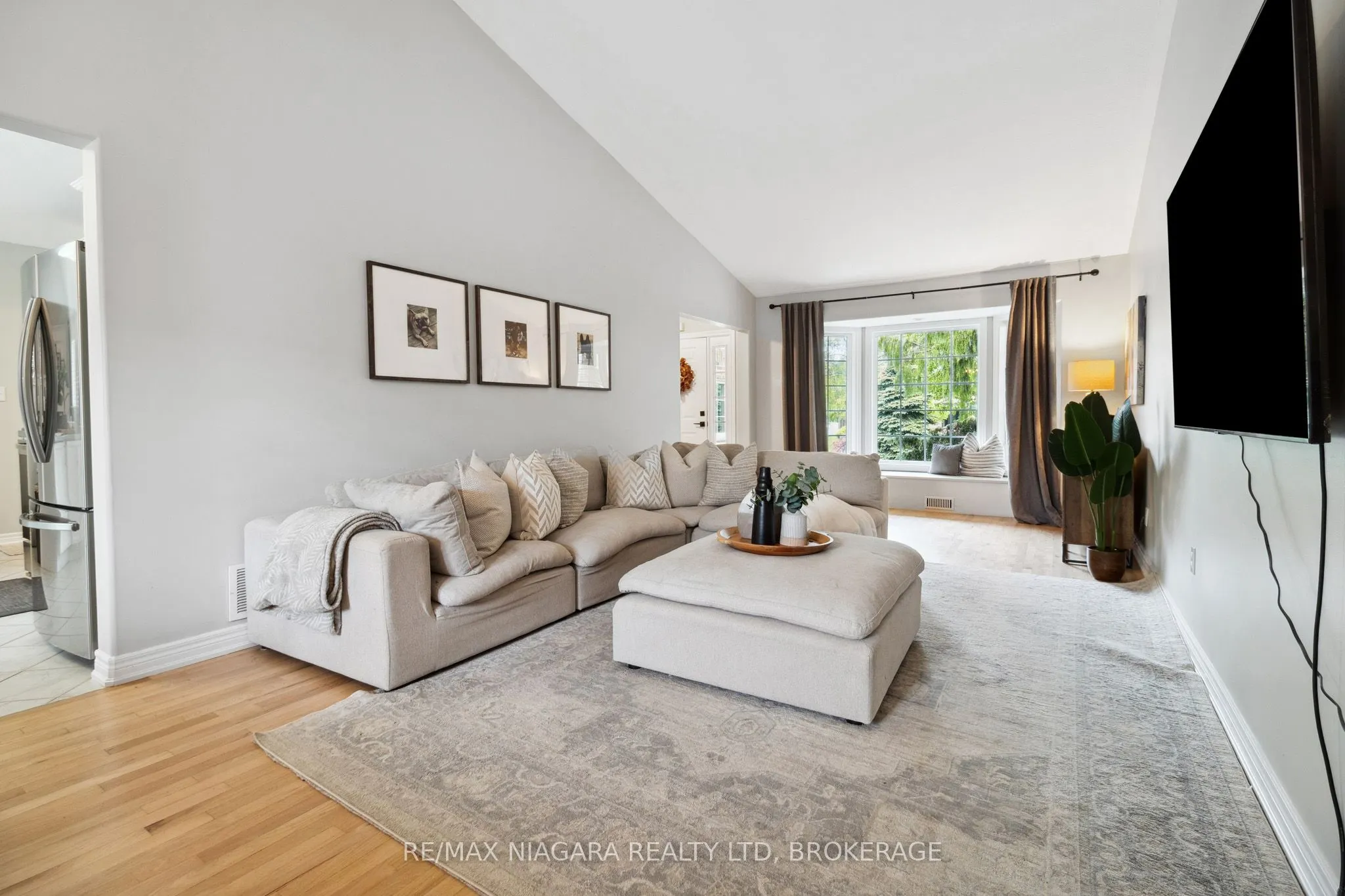7955 HARVEST Crescent