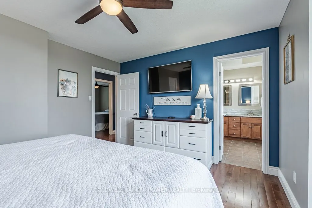 6 Fieldstone Crescent