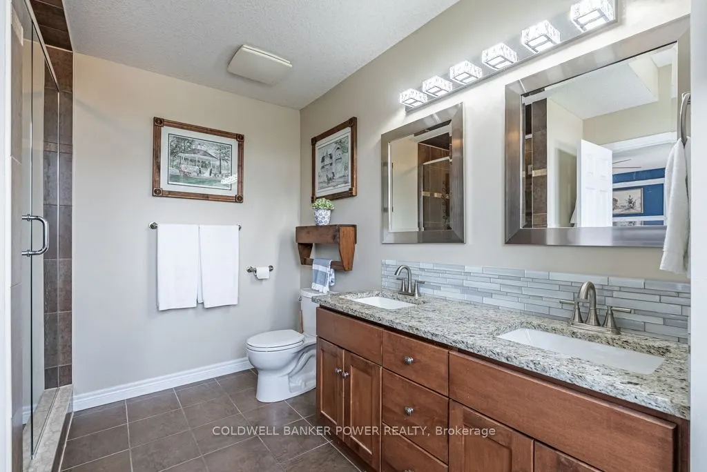 6 Fieldstone Crescent