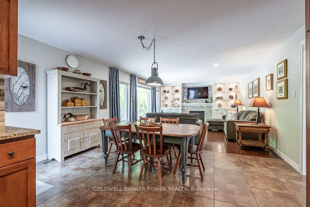 6 Fieldstone Crescent