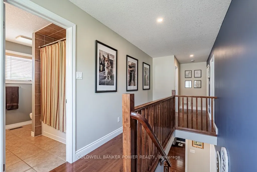 6 Fieldstone Crescent