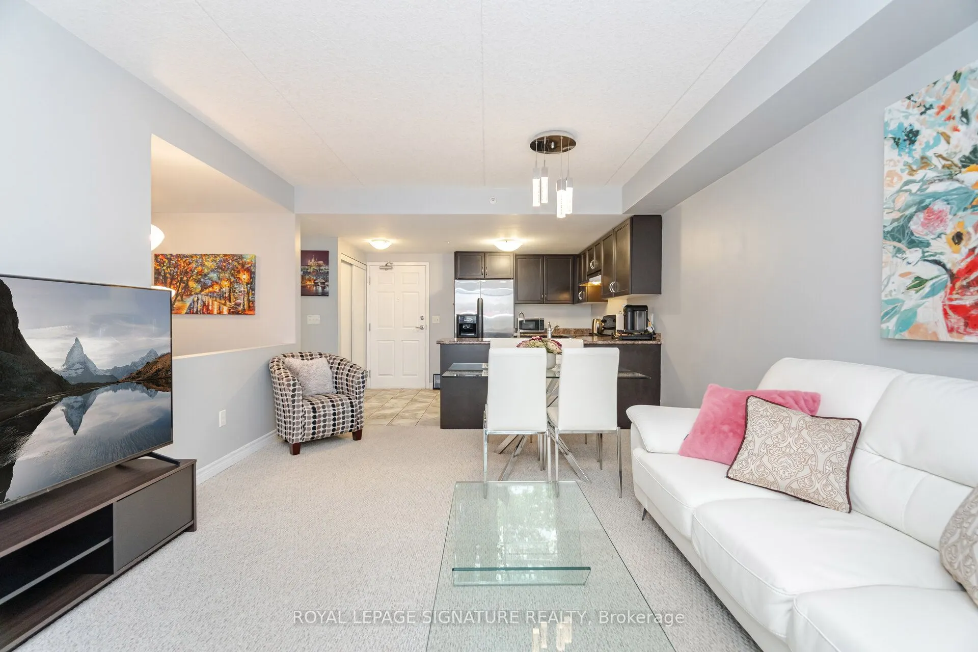 67 Kingsbury Square, #111