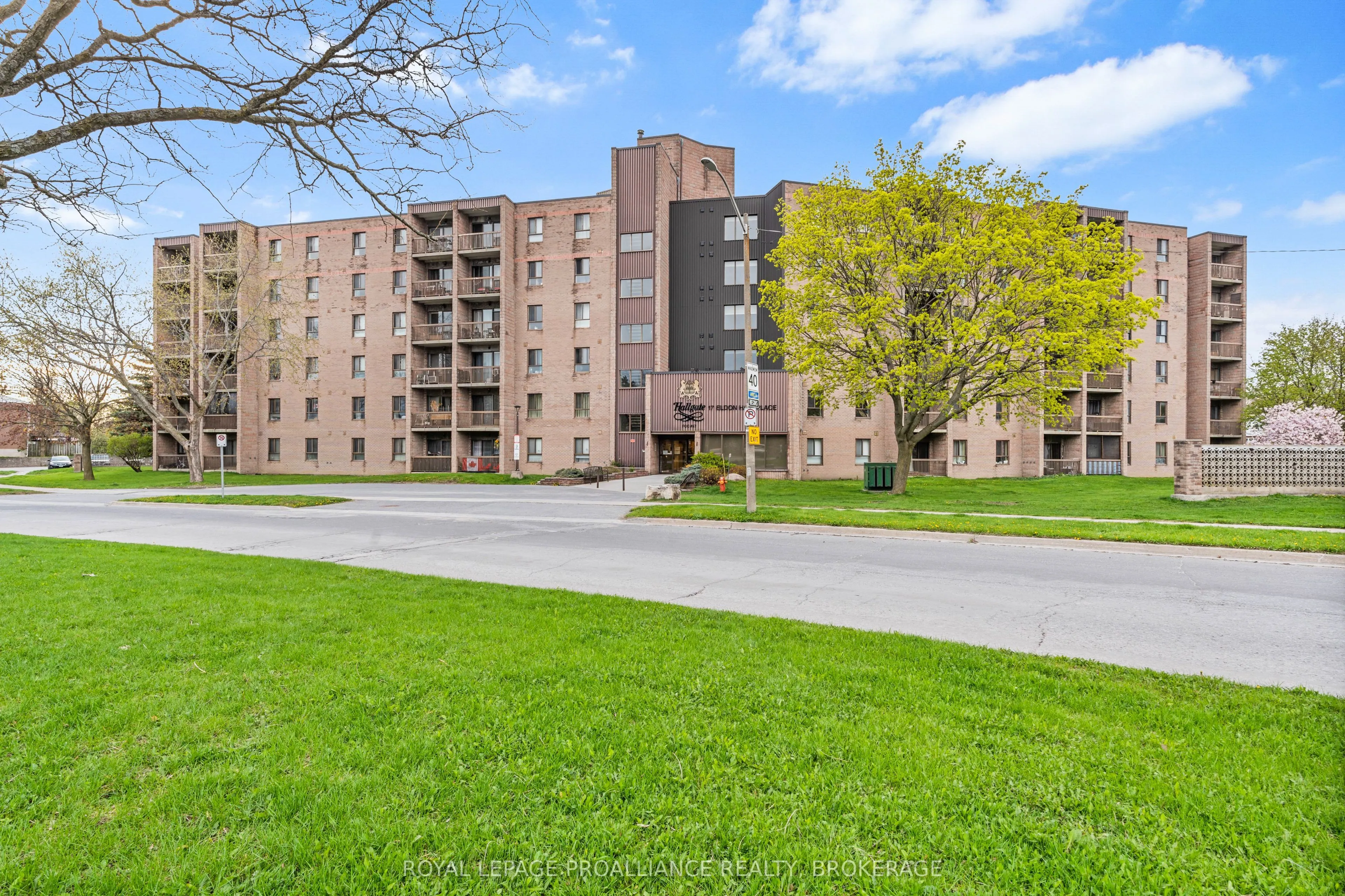 17 Eldon Hall Place, #314