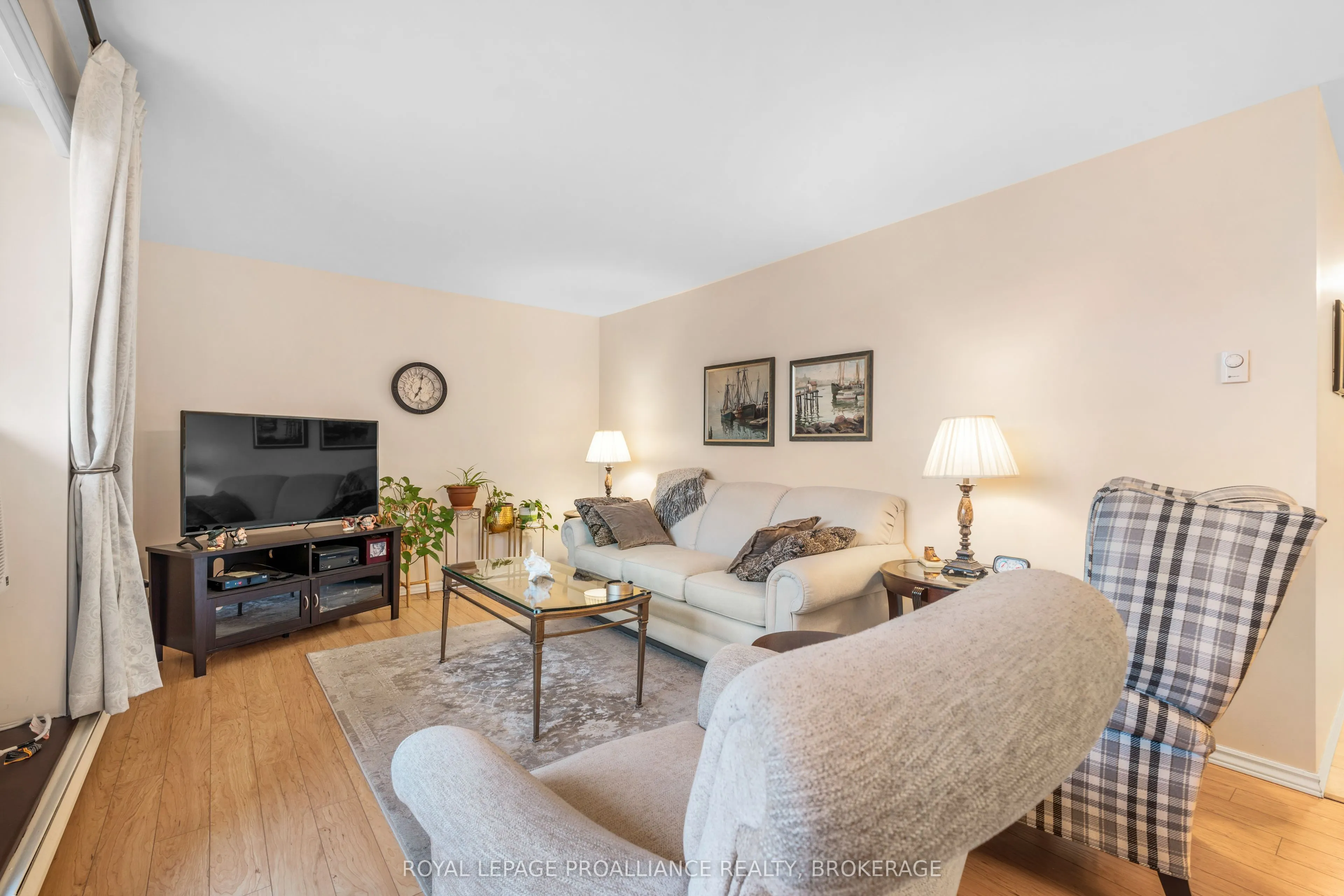 17 Eldon Hall Place, #314