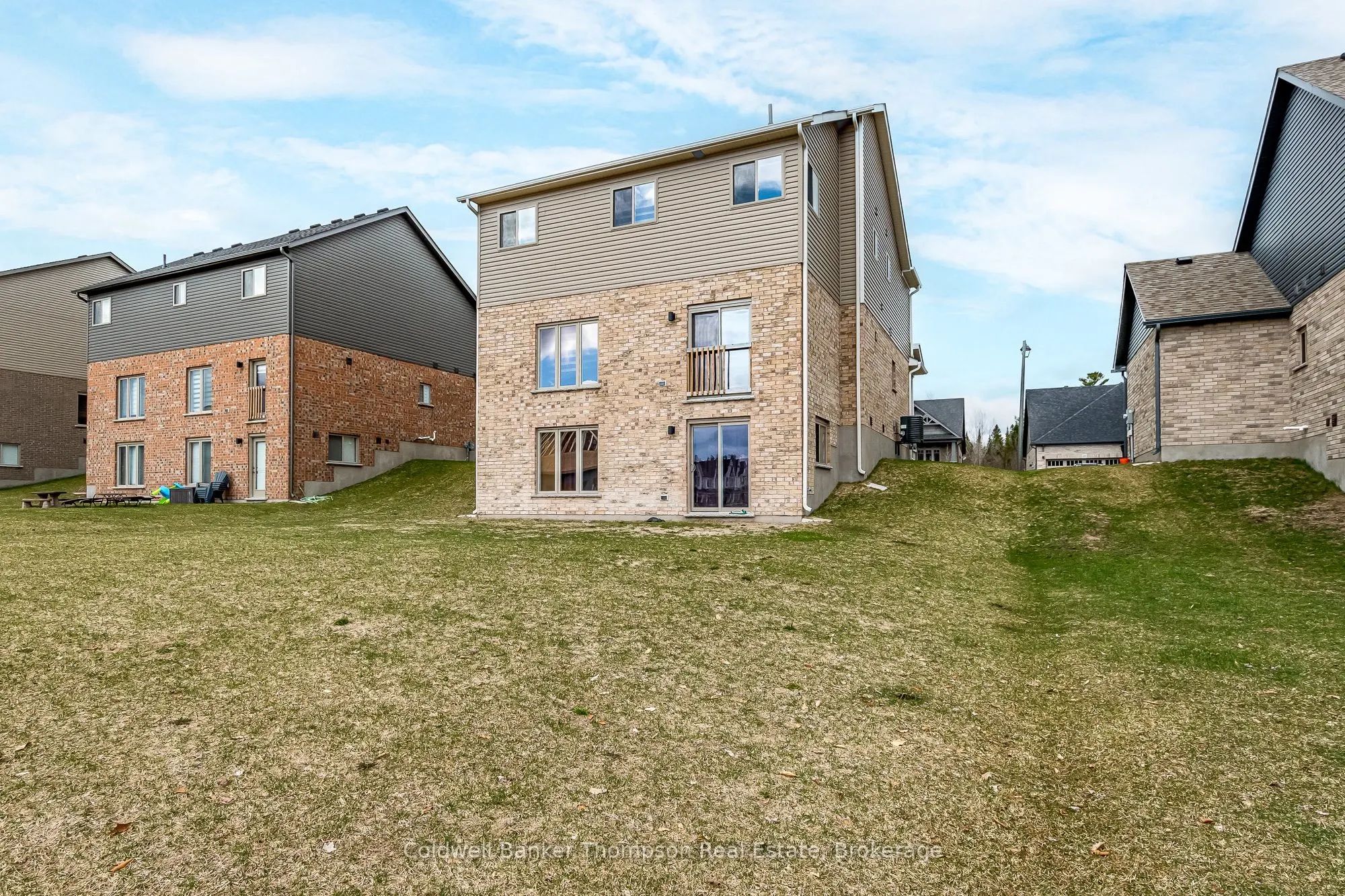 27 Woodstream Drive