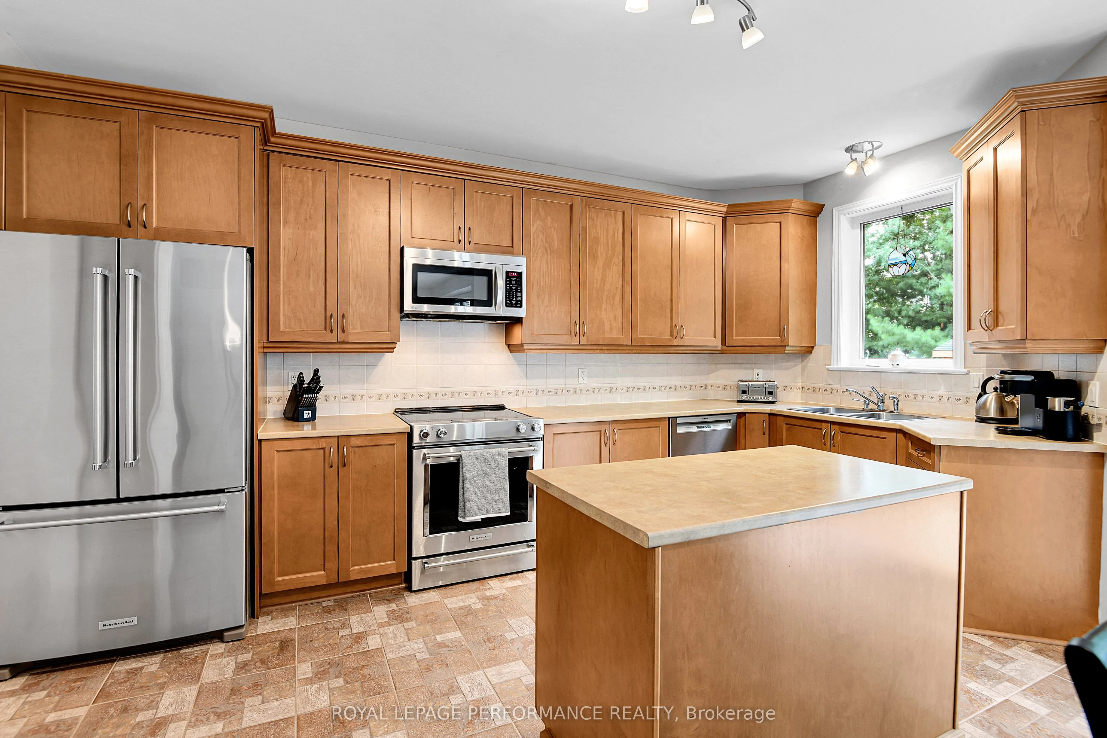 815 Long Point Circle