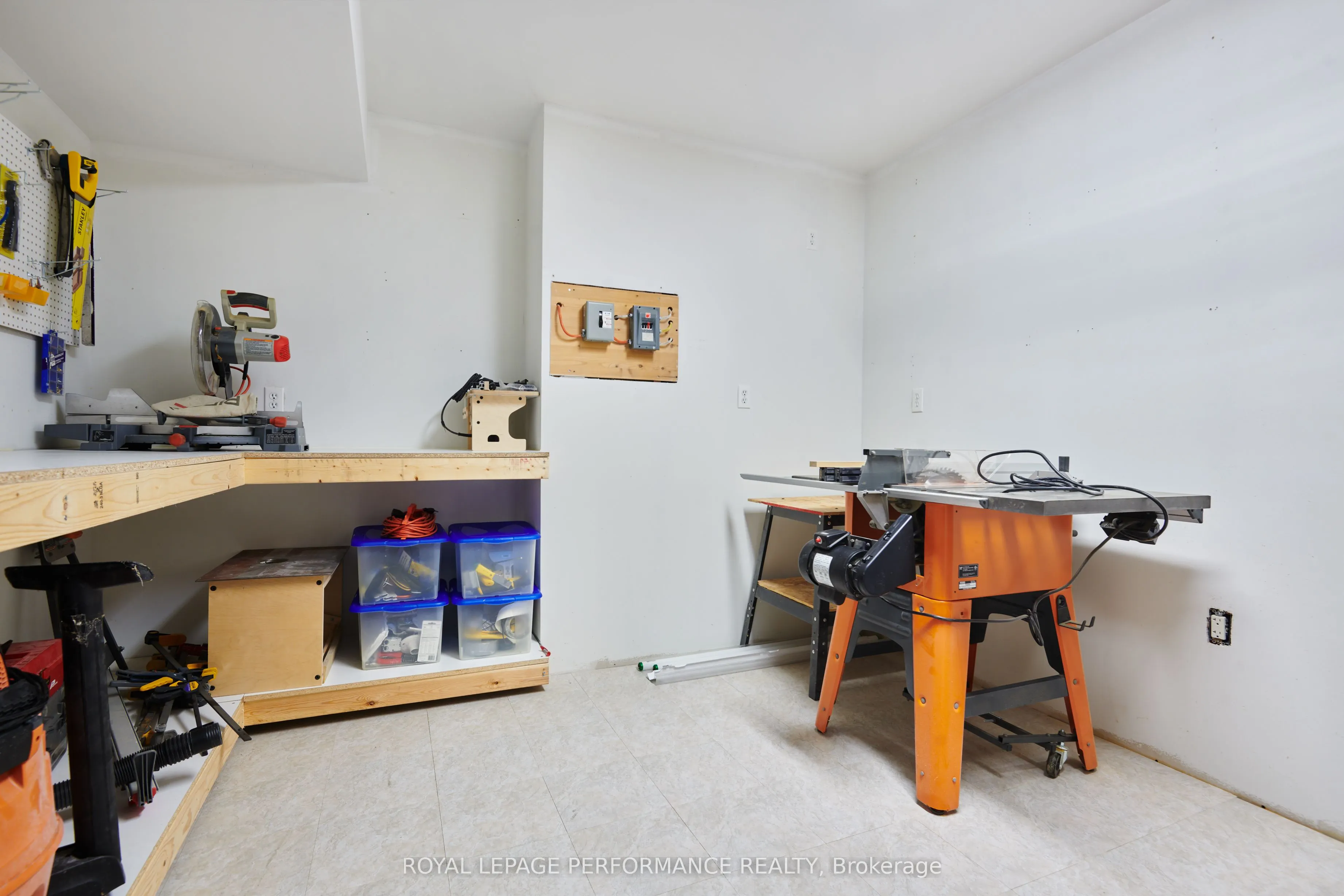 815 Long Point Circle