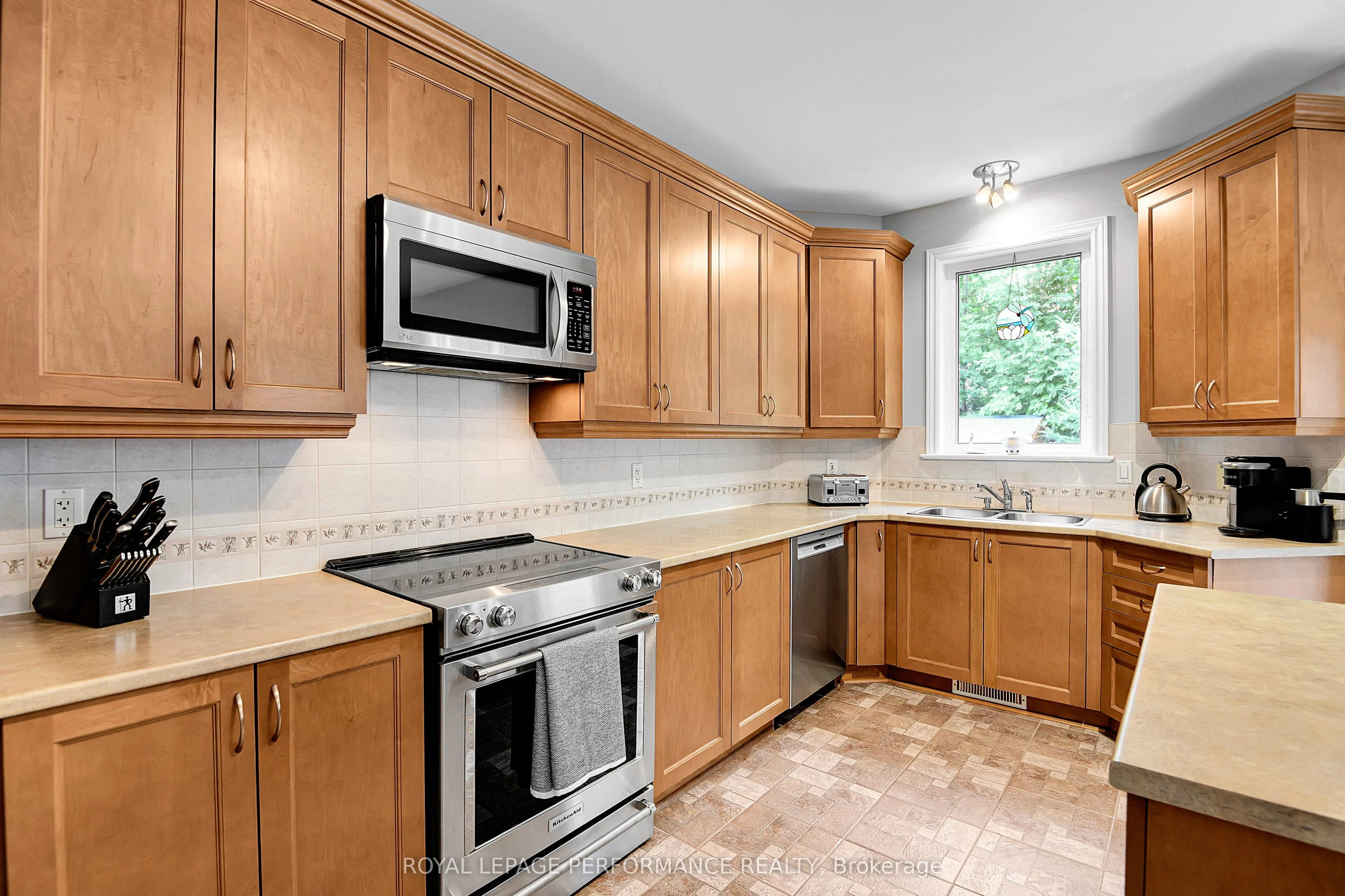815 Long Point Circle