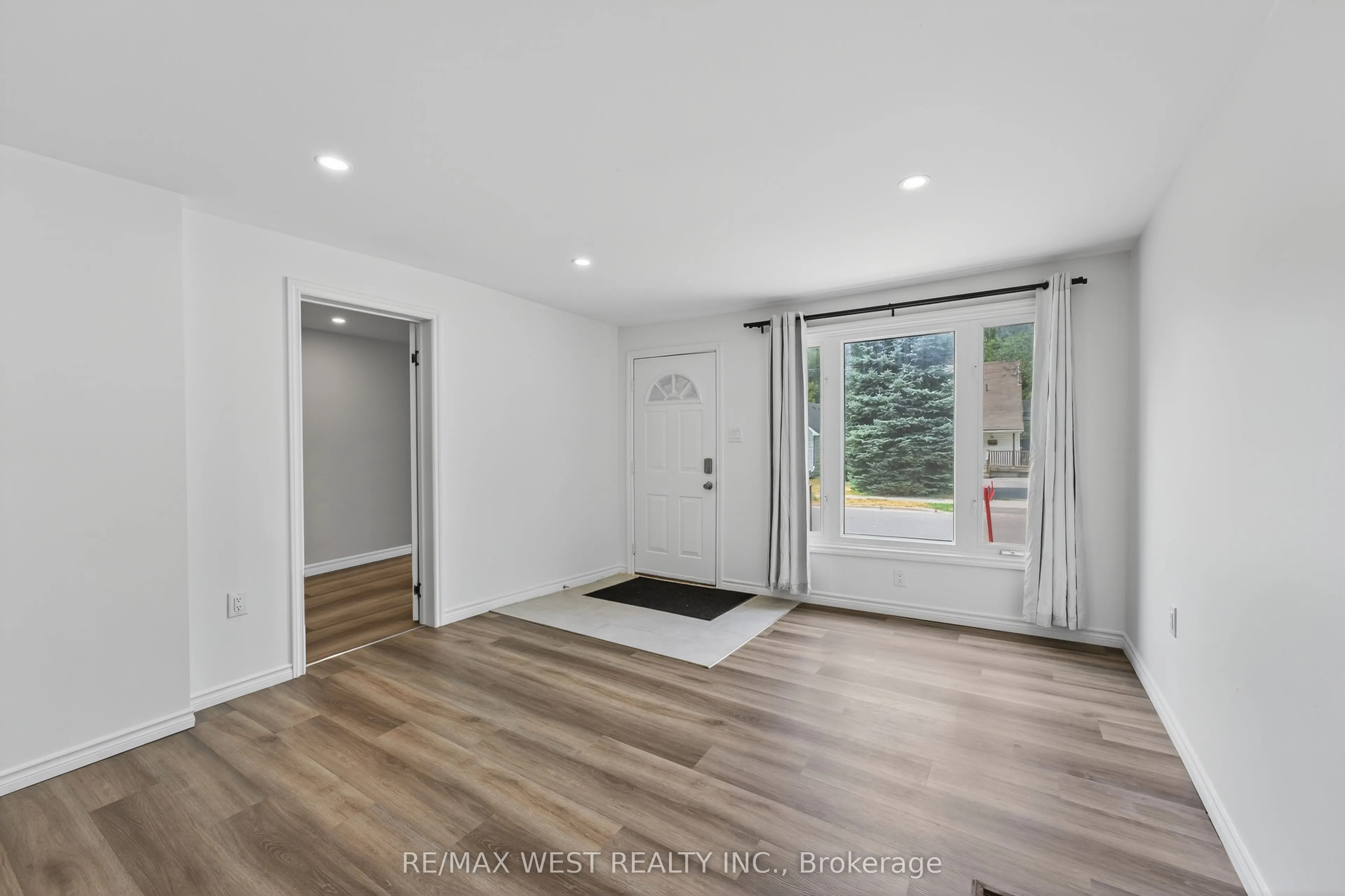 35 Kingscourt Avenue