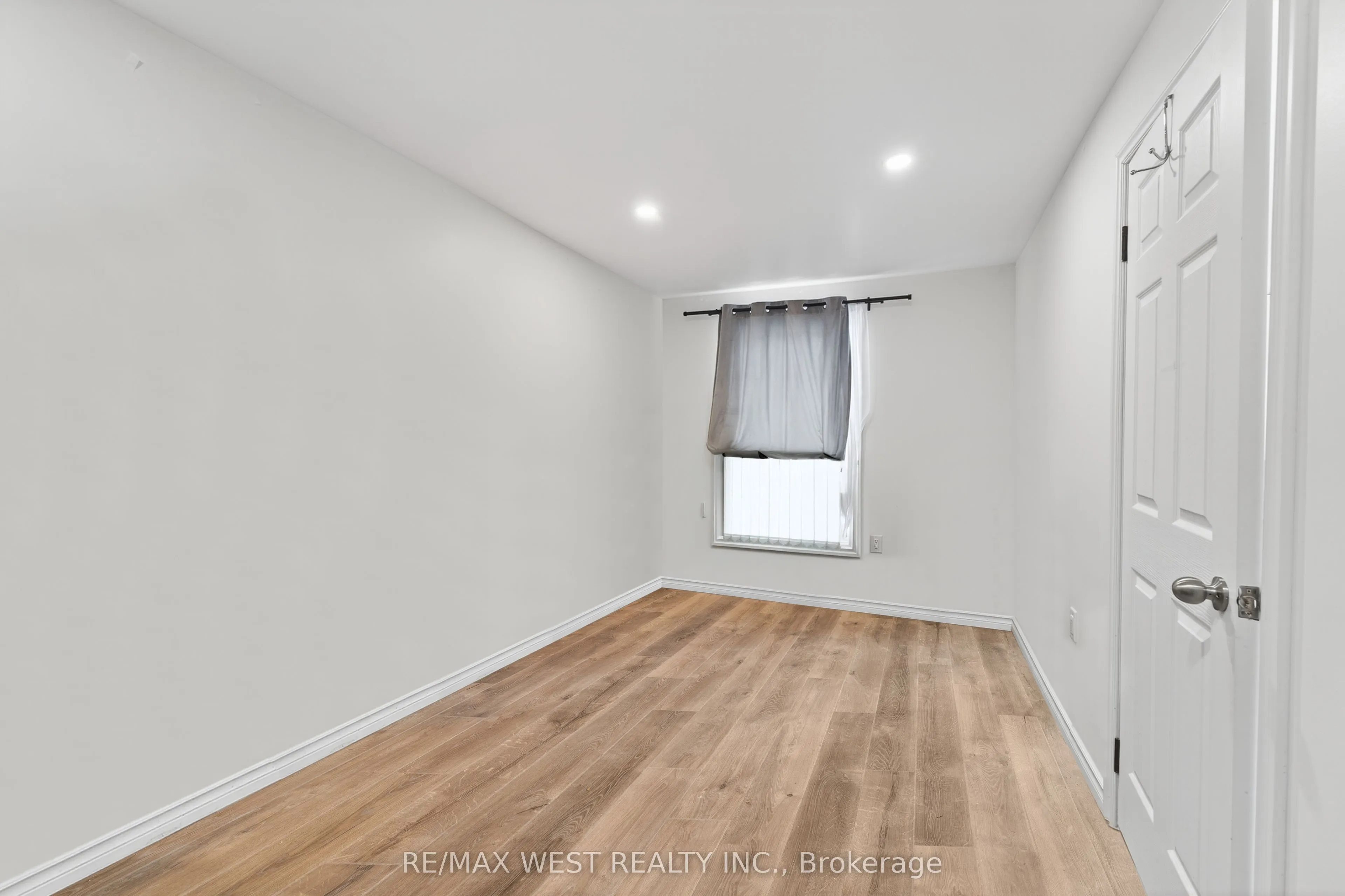 35 Kingscourt Avenue