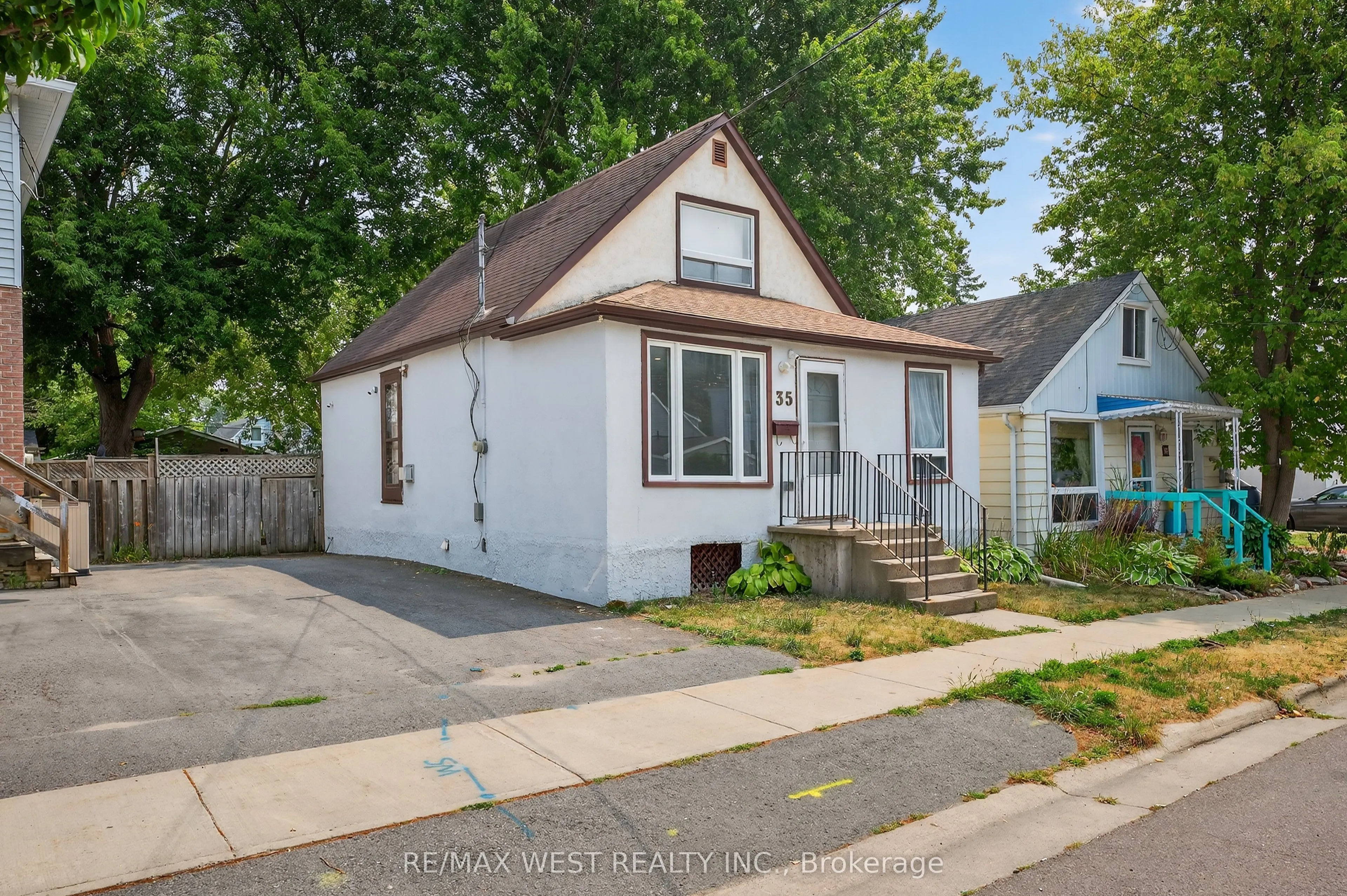 35 Kingscourt Avenue