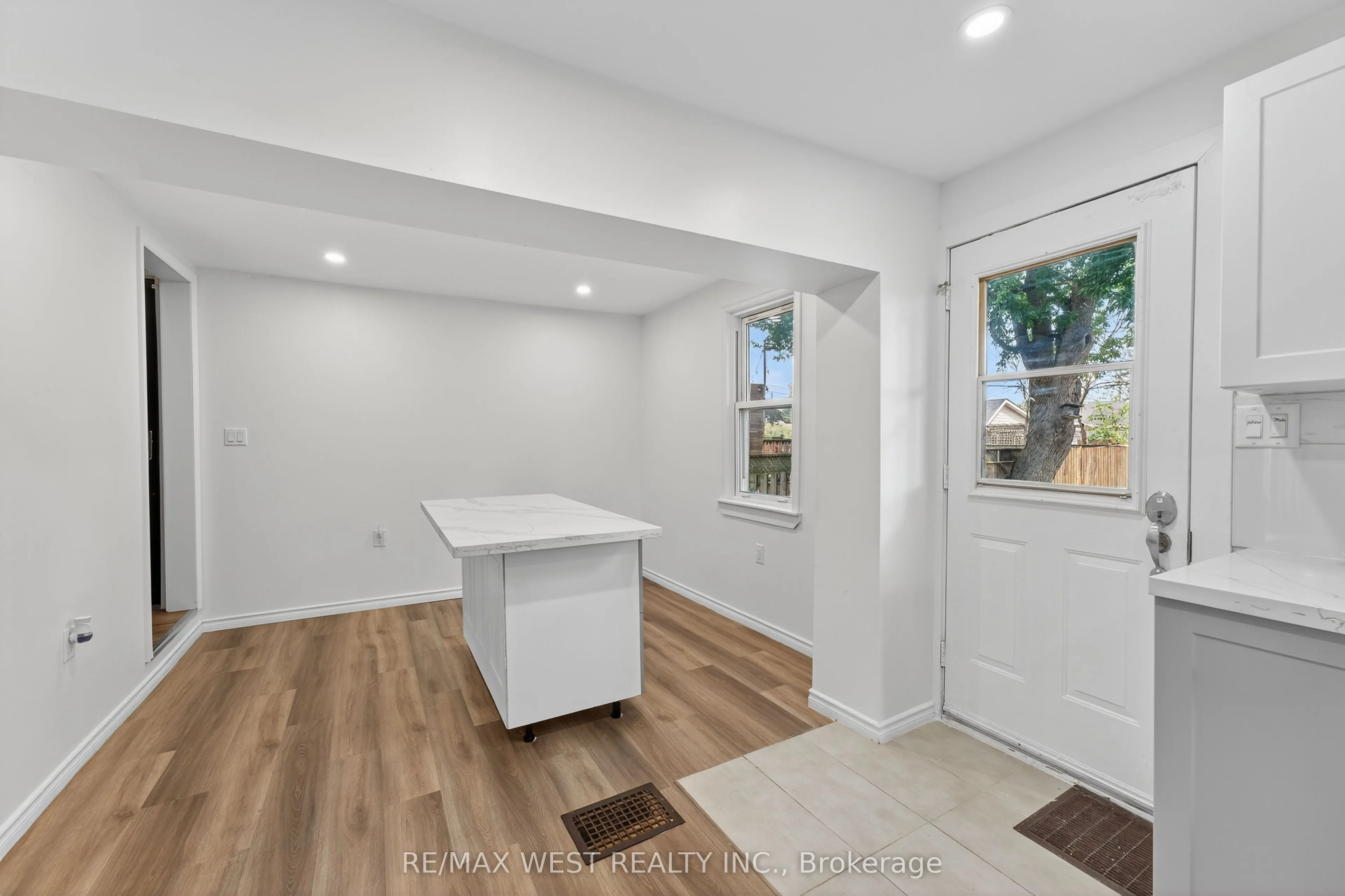 35 Kingscourt Avenue