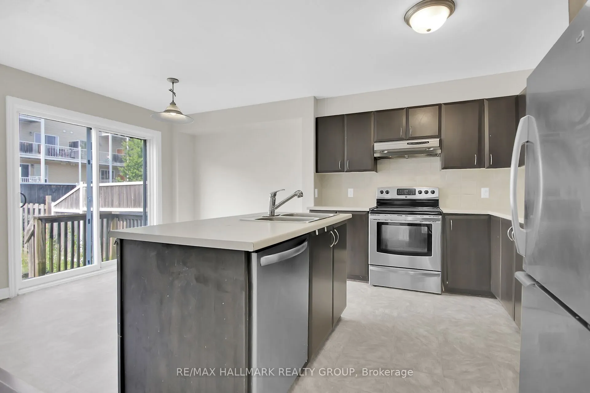 418 Temiskaming Crescent