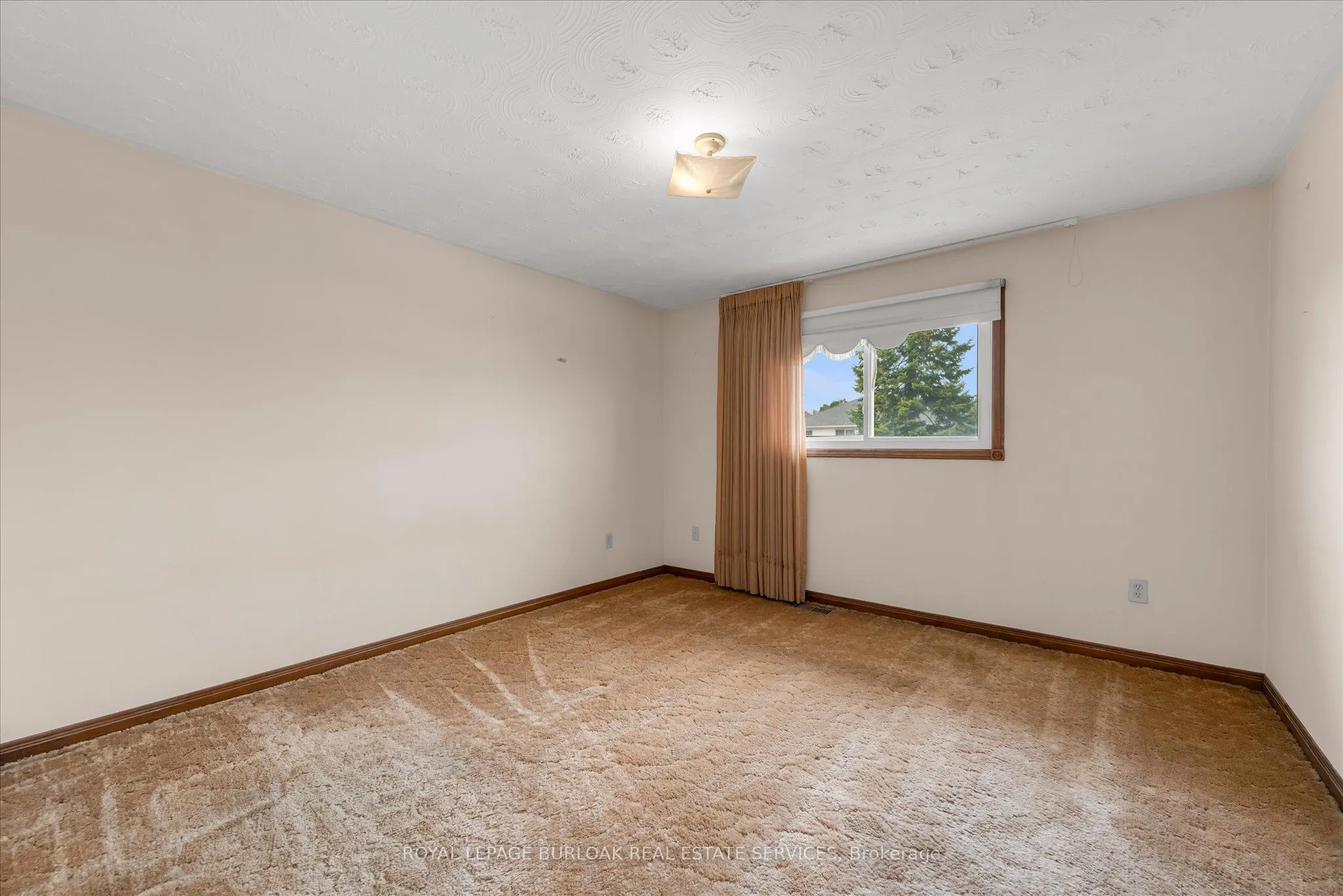 120 Ravenbury Drive