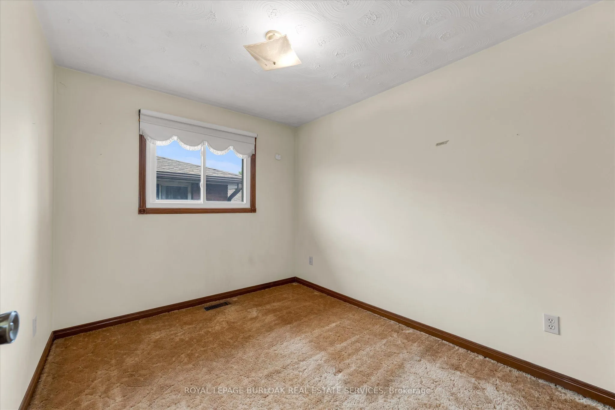120 Ravenbury Drive