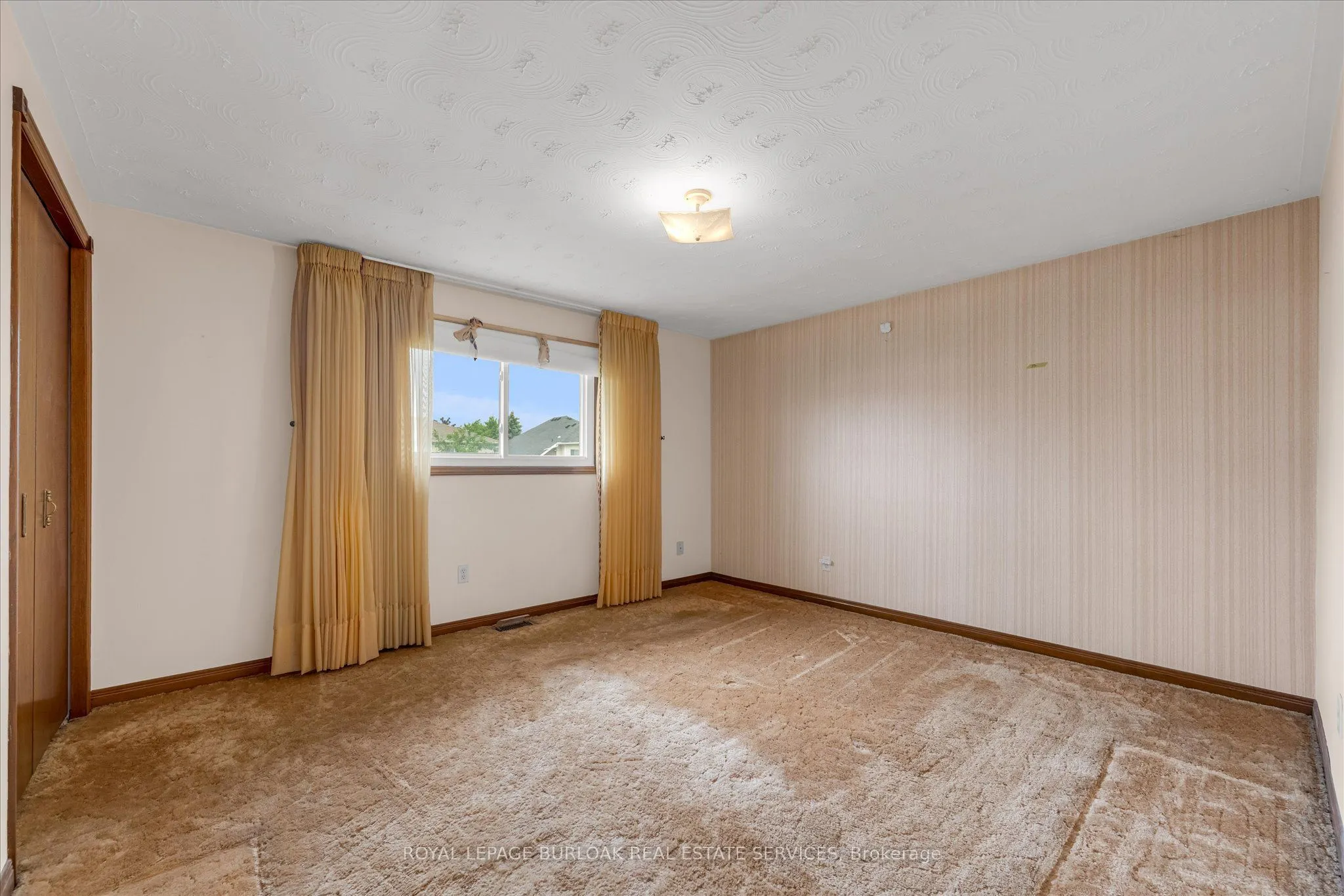120 Ravenbury Drive