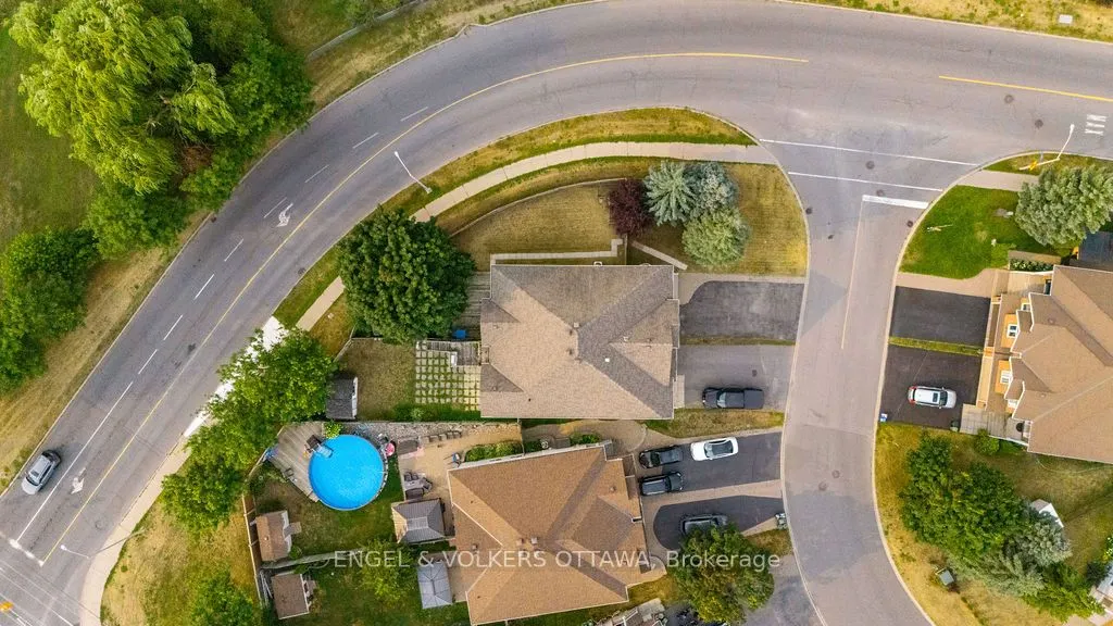 162 Castle Glen Crescent