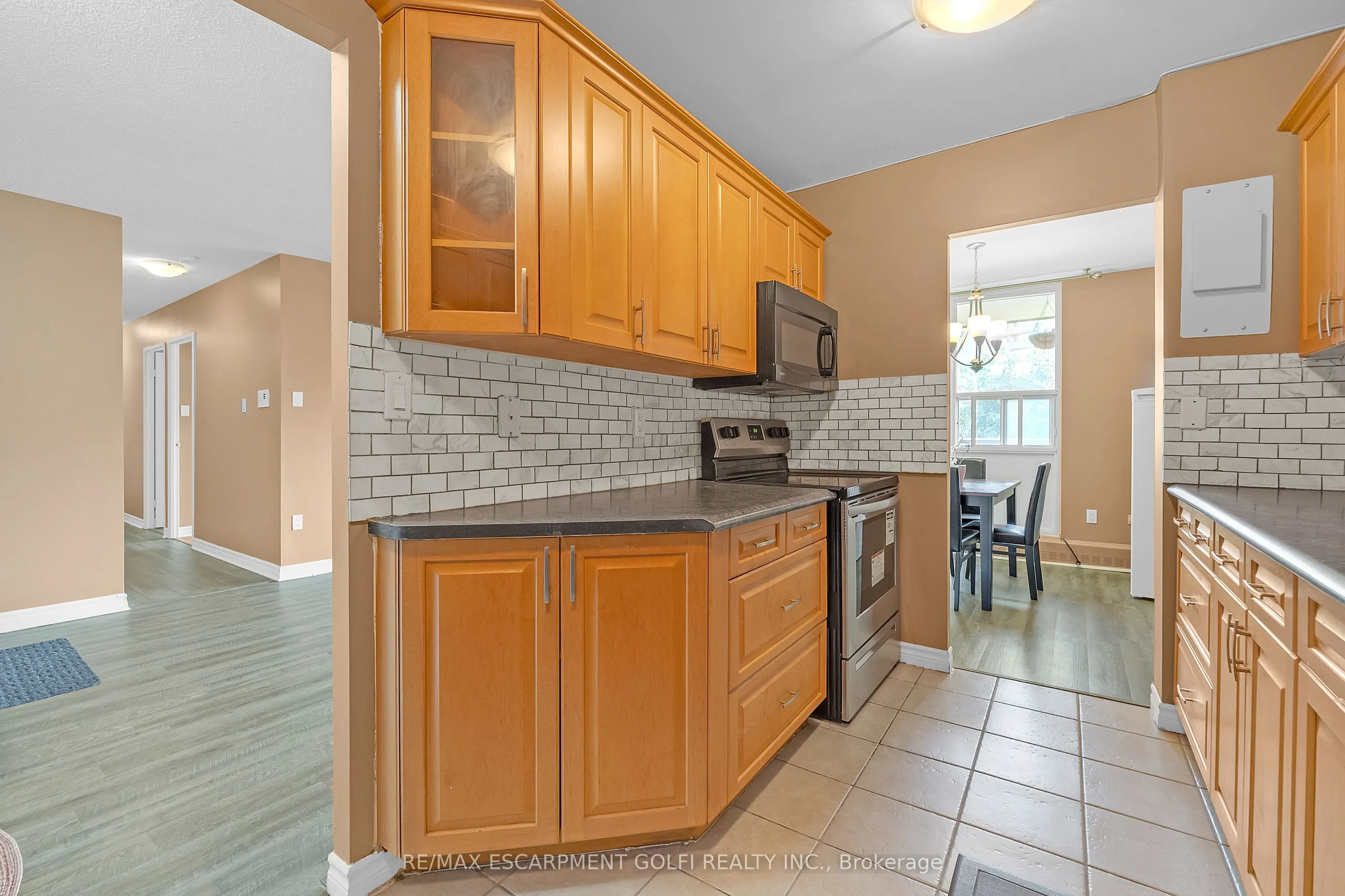 1966 Main Street W, #402