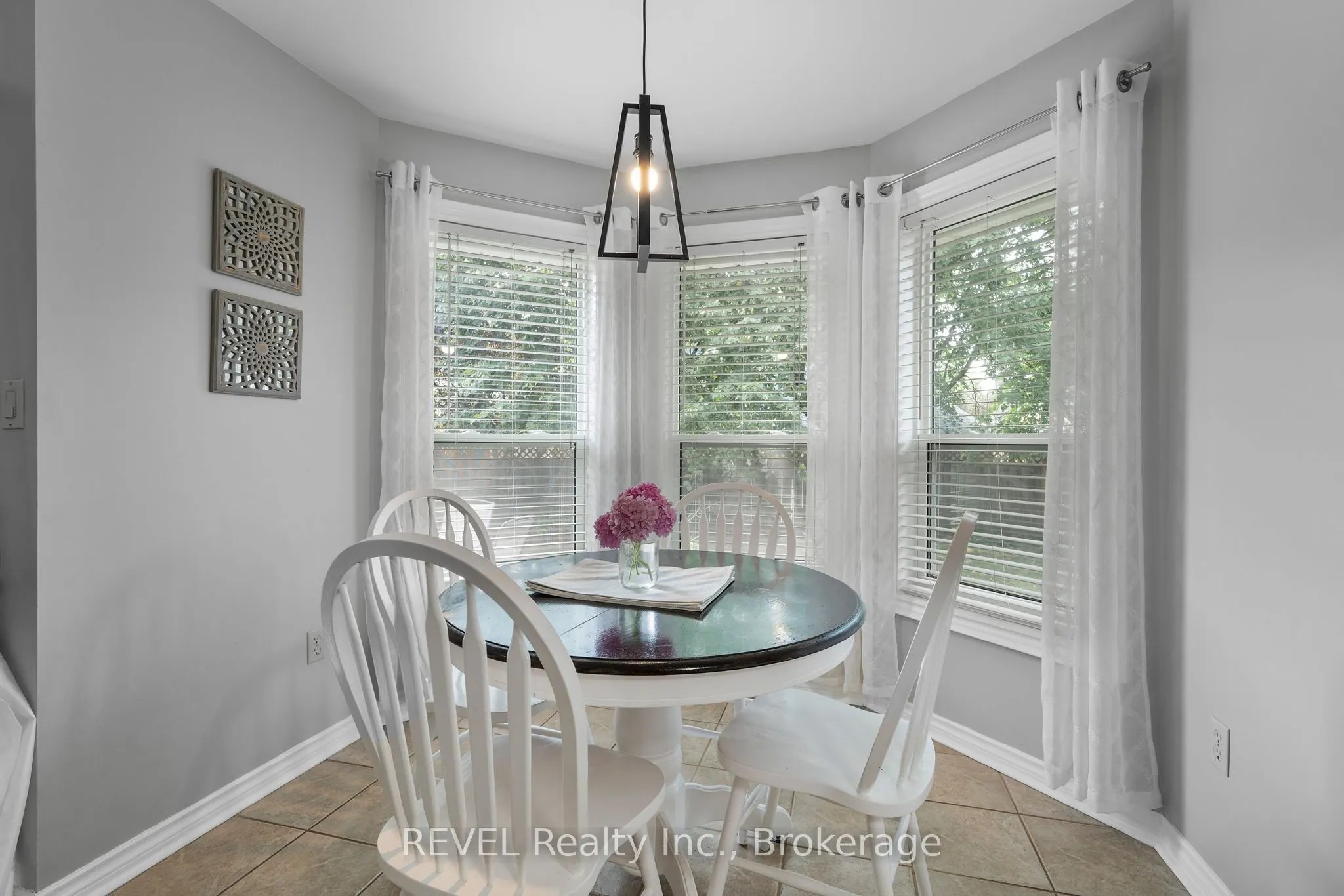 12 Arbour Glen Drive