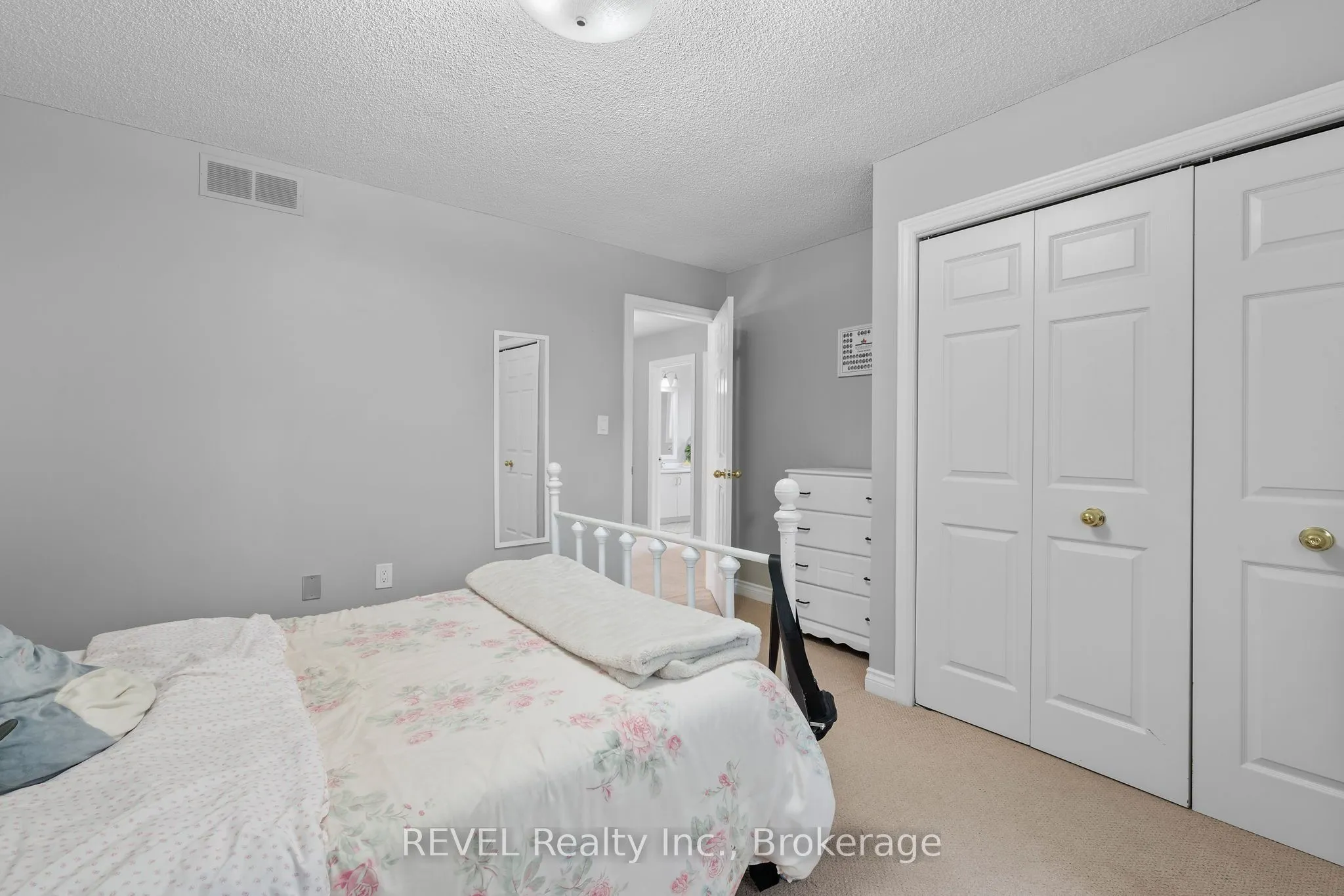 12 Arbour Glen Drive