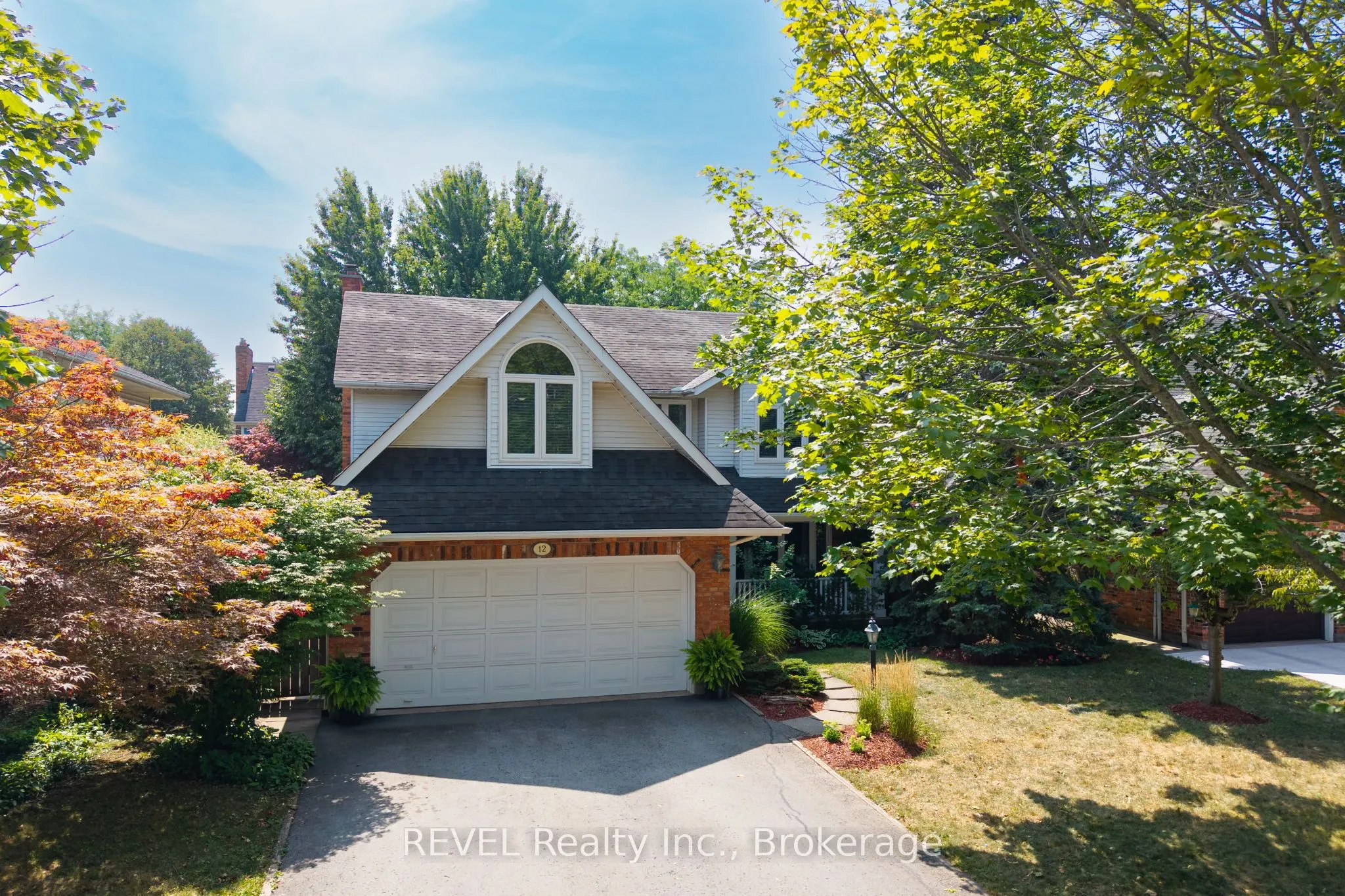 12 Arbour Glen Drive