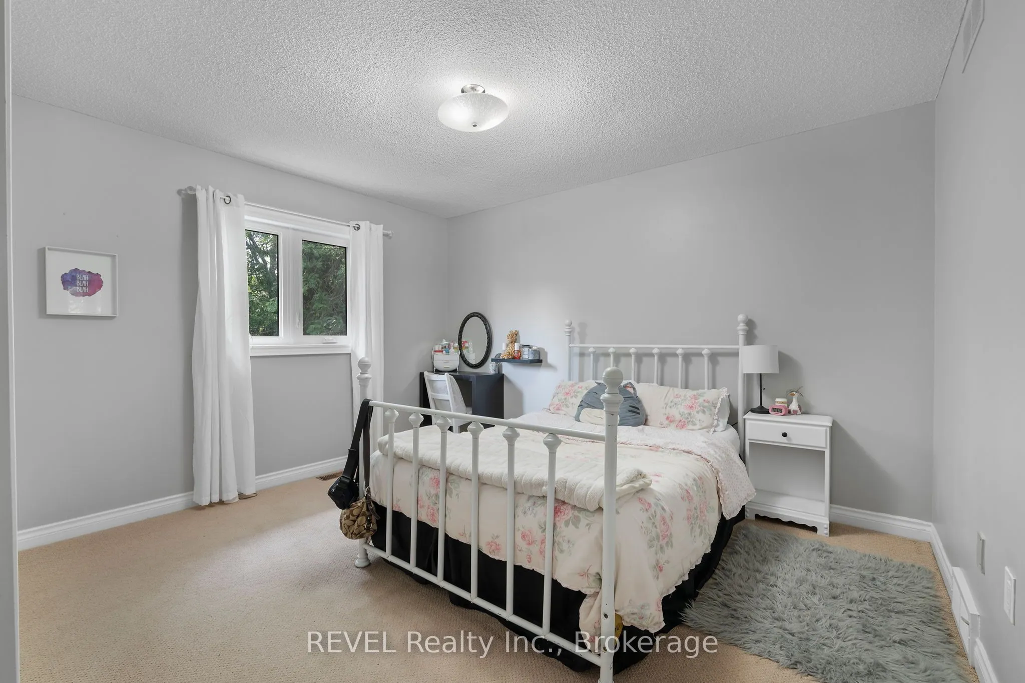 12 Arbour Glen Drive