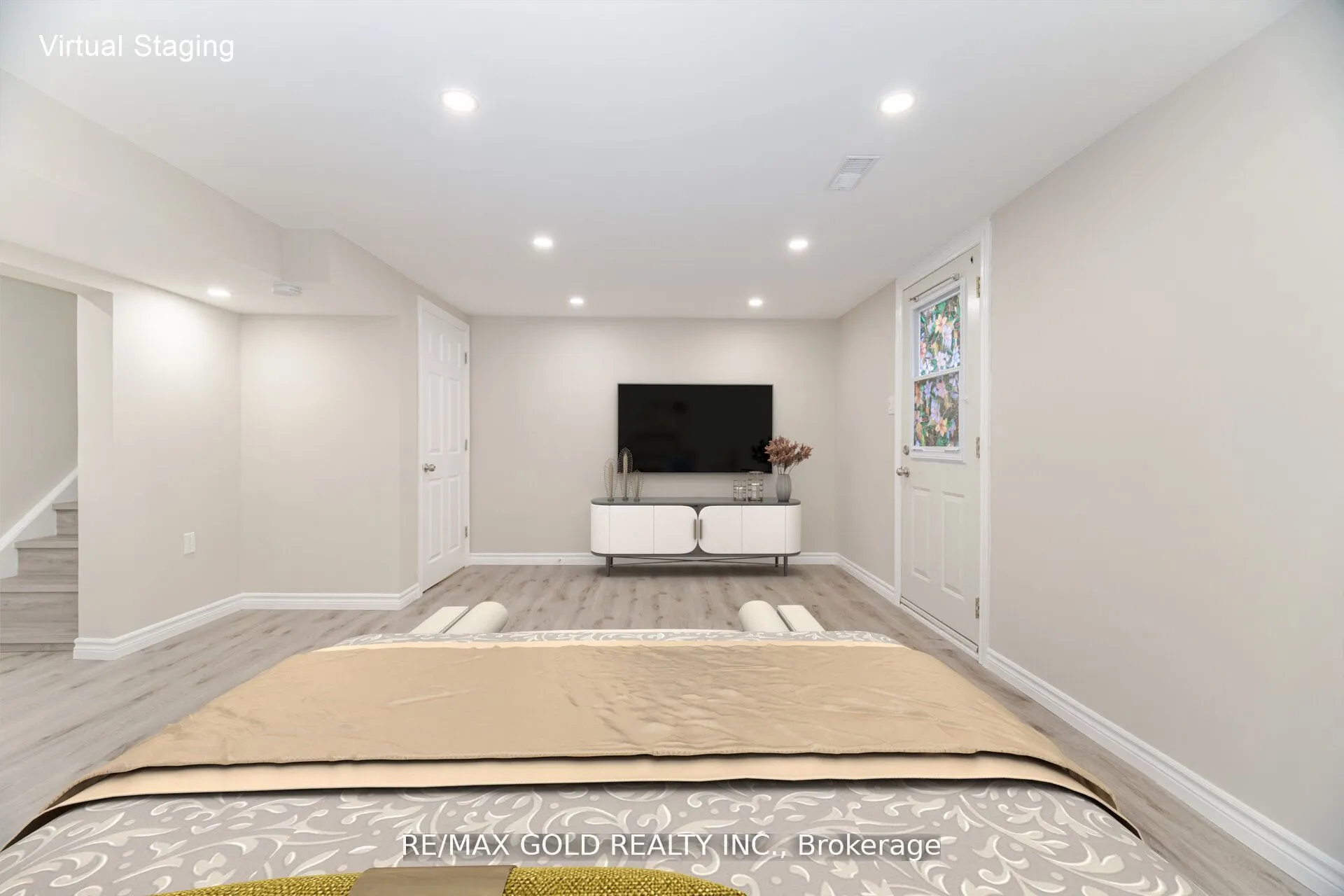 212 Cedarwoods Crescent