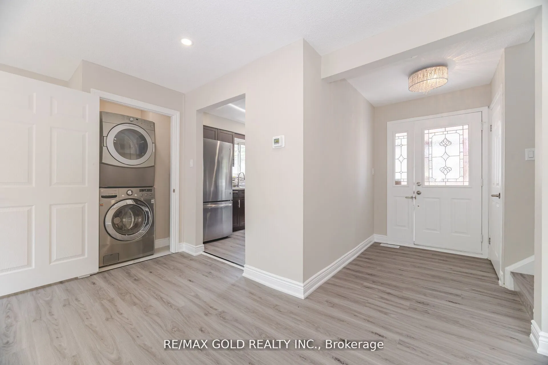 212 Cedarwoods Crescent