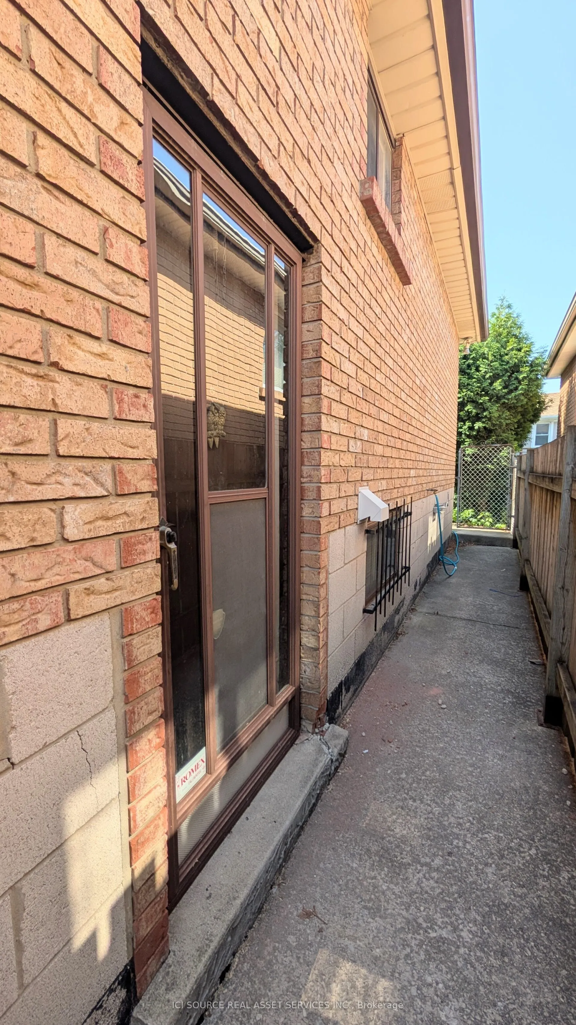 934 Lawrence Road