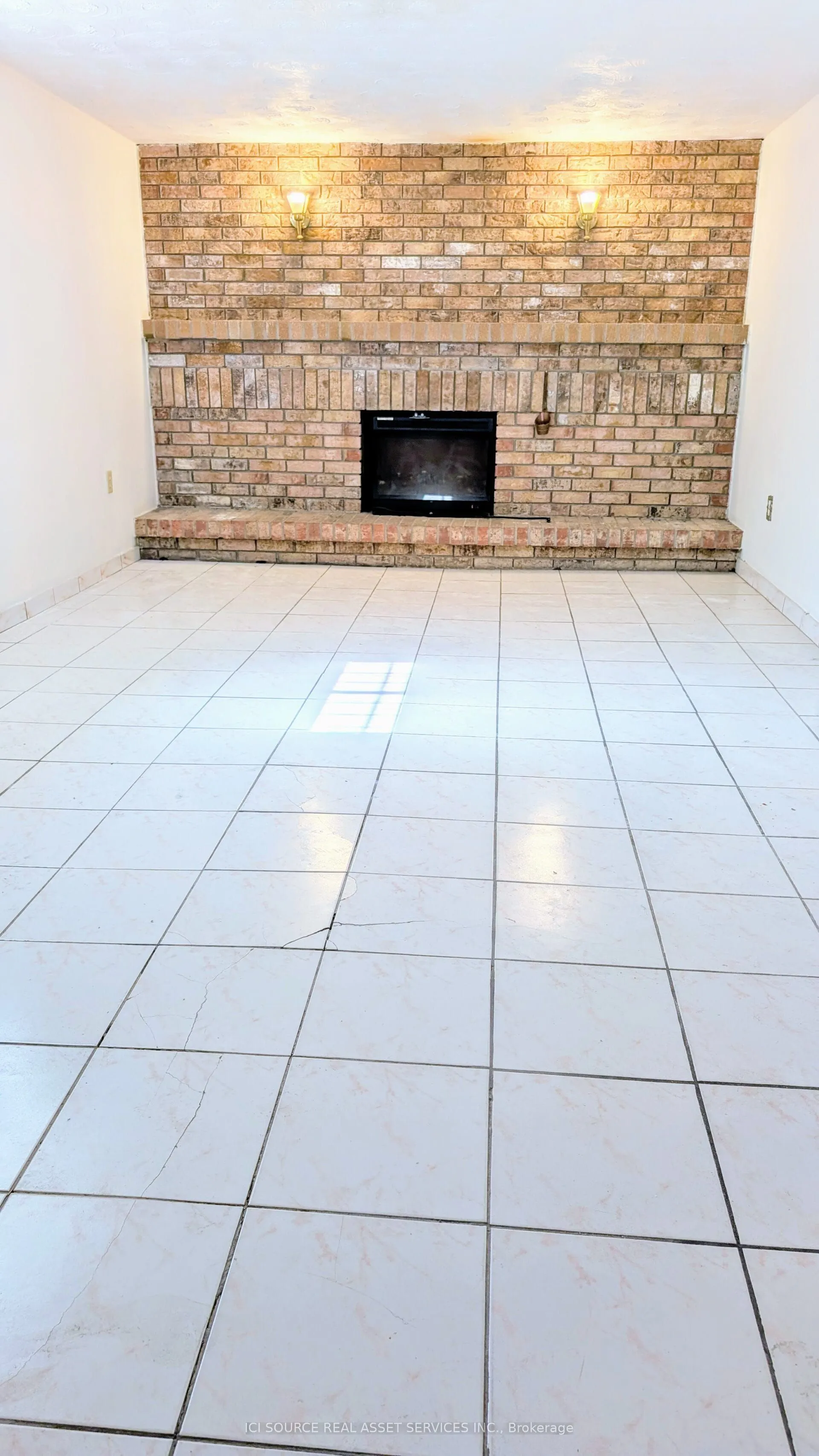934 Lawrence Road