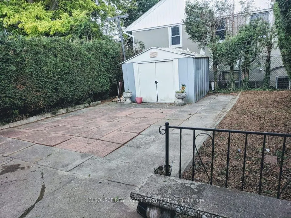 934 Lawrence Road