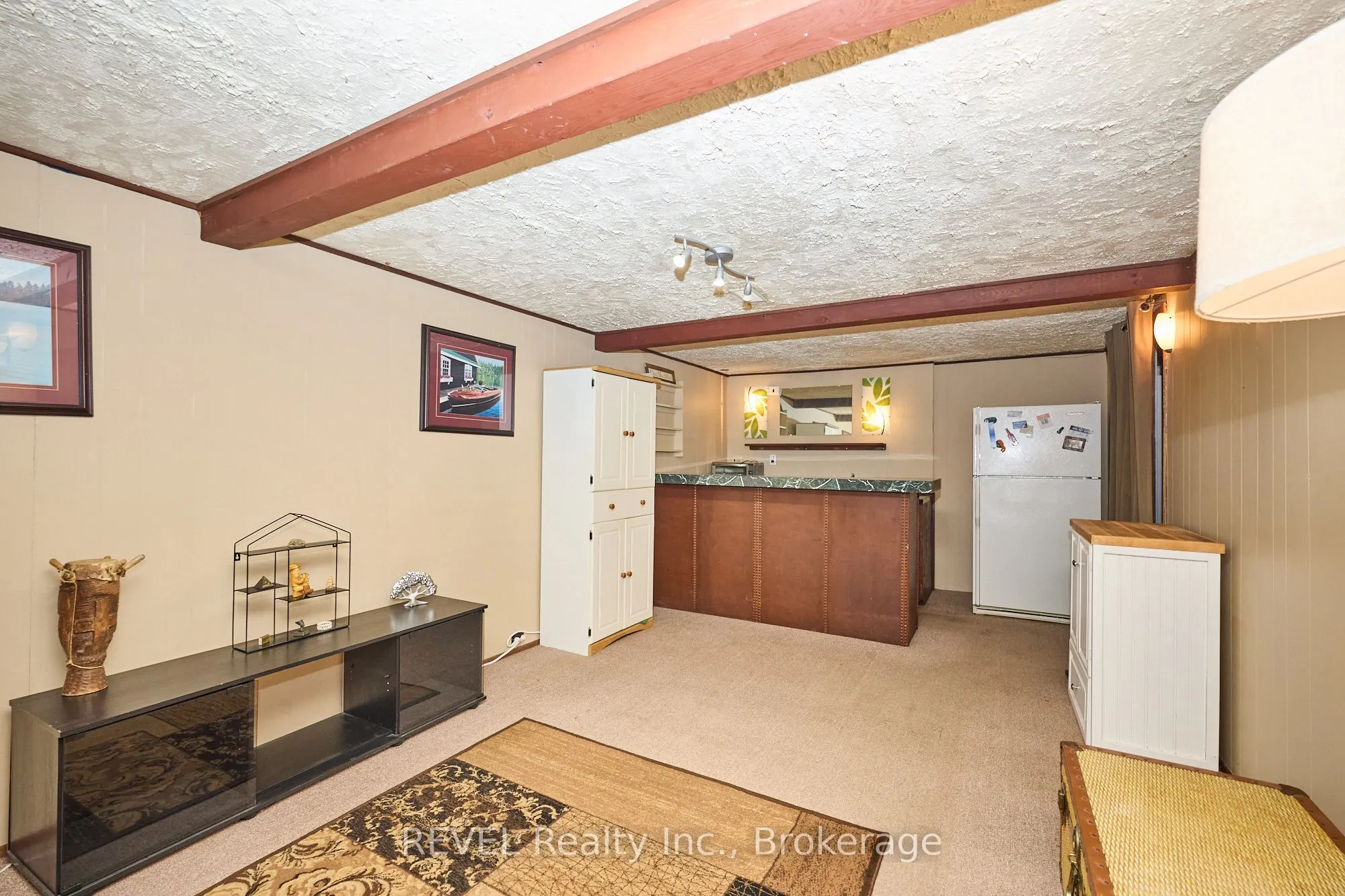 6796 Corwin Crescent