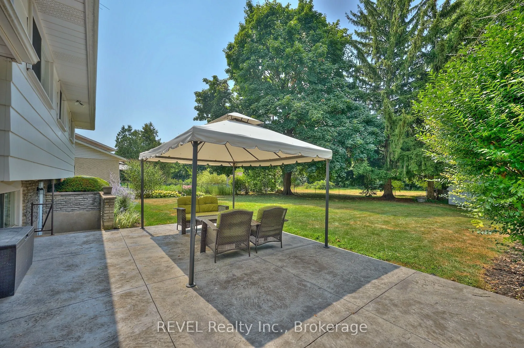 6796 Corwin Crescent