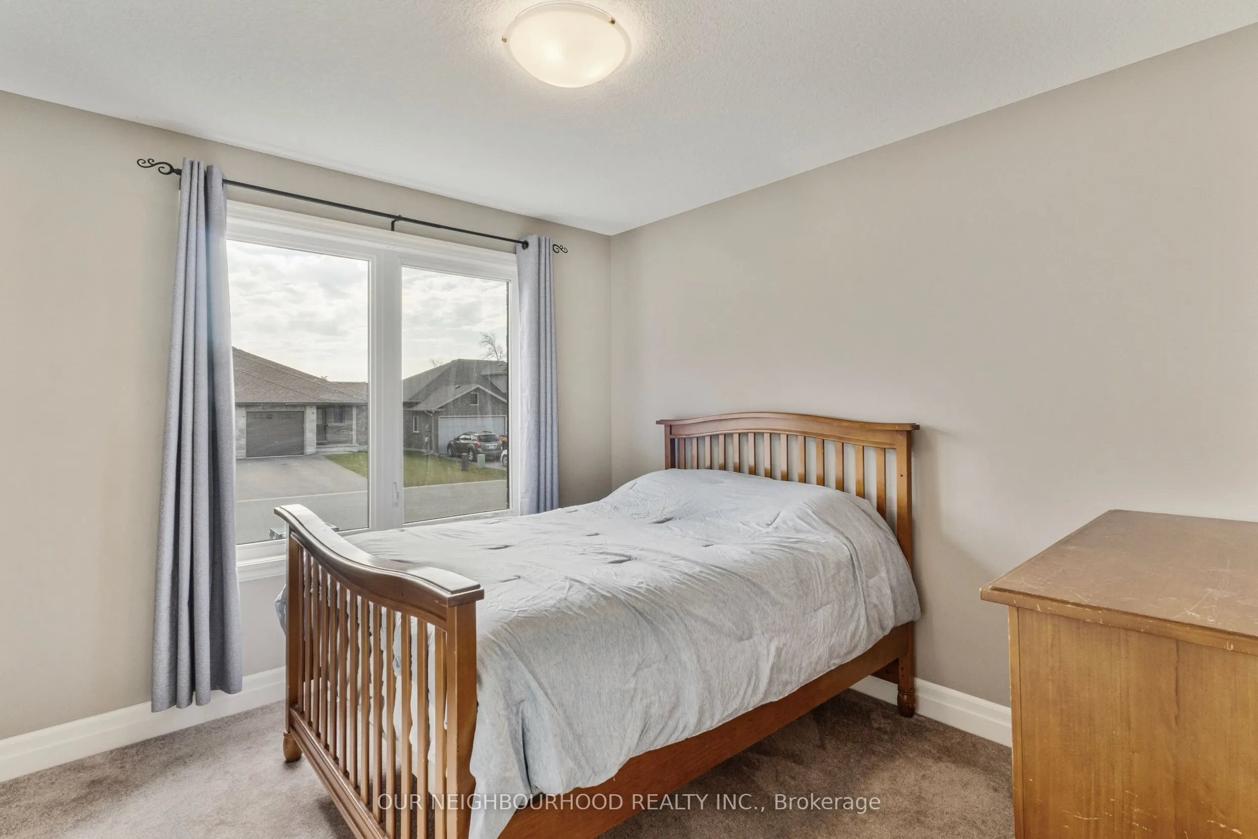 54 Mcintosh Crescent