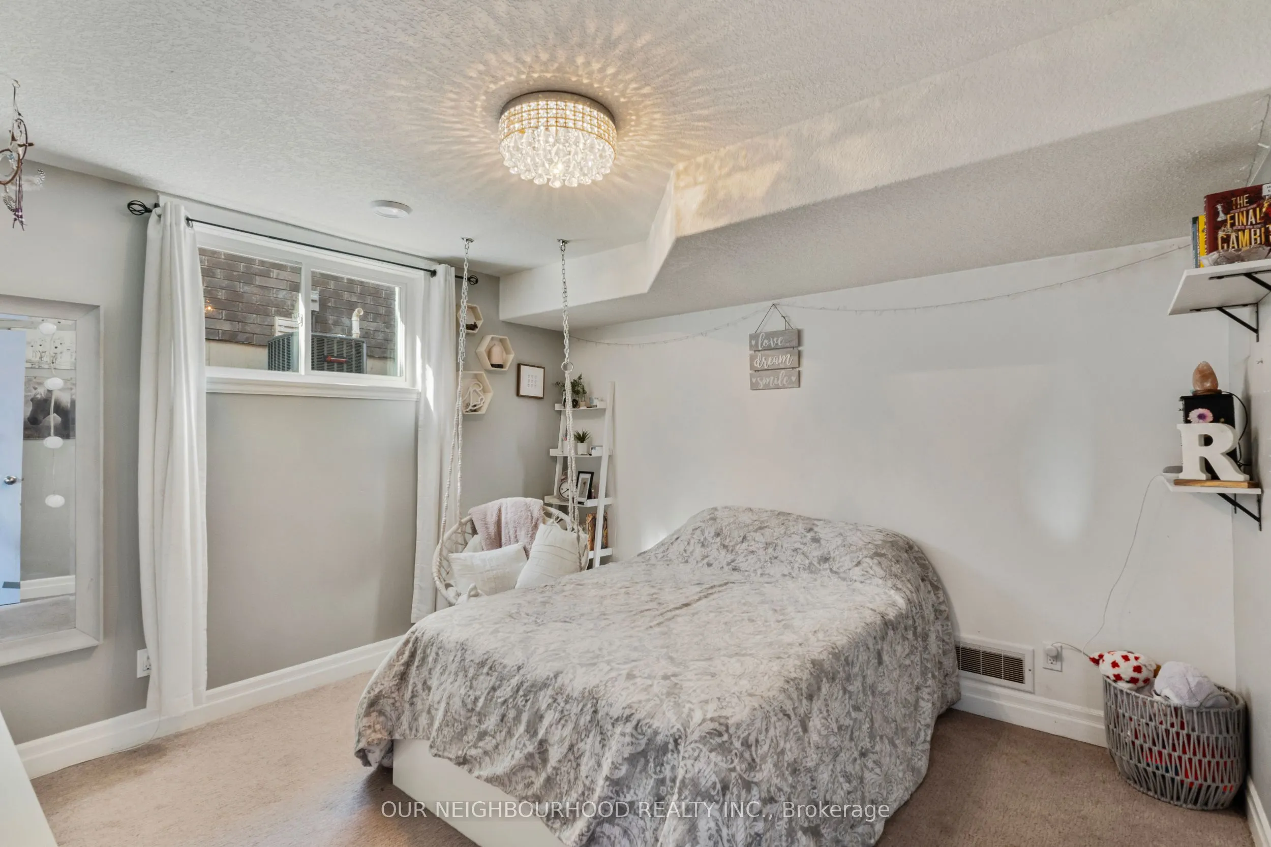 54 Mcintosh Crescent
