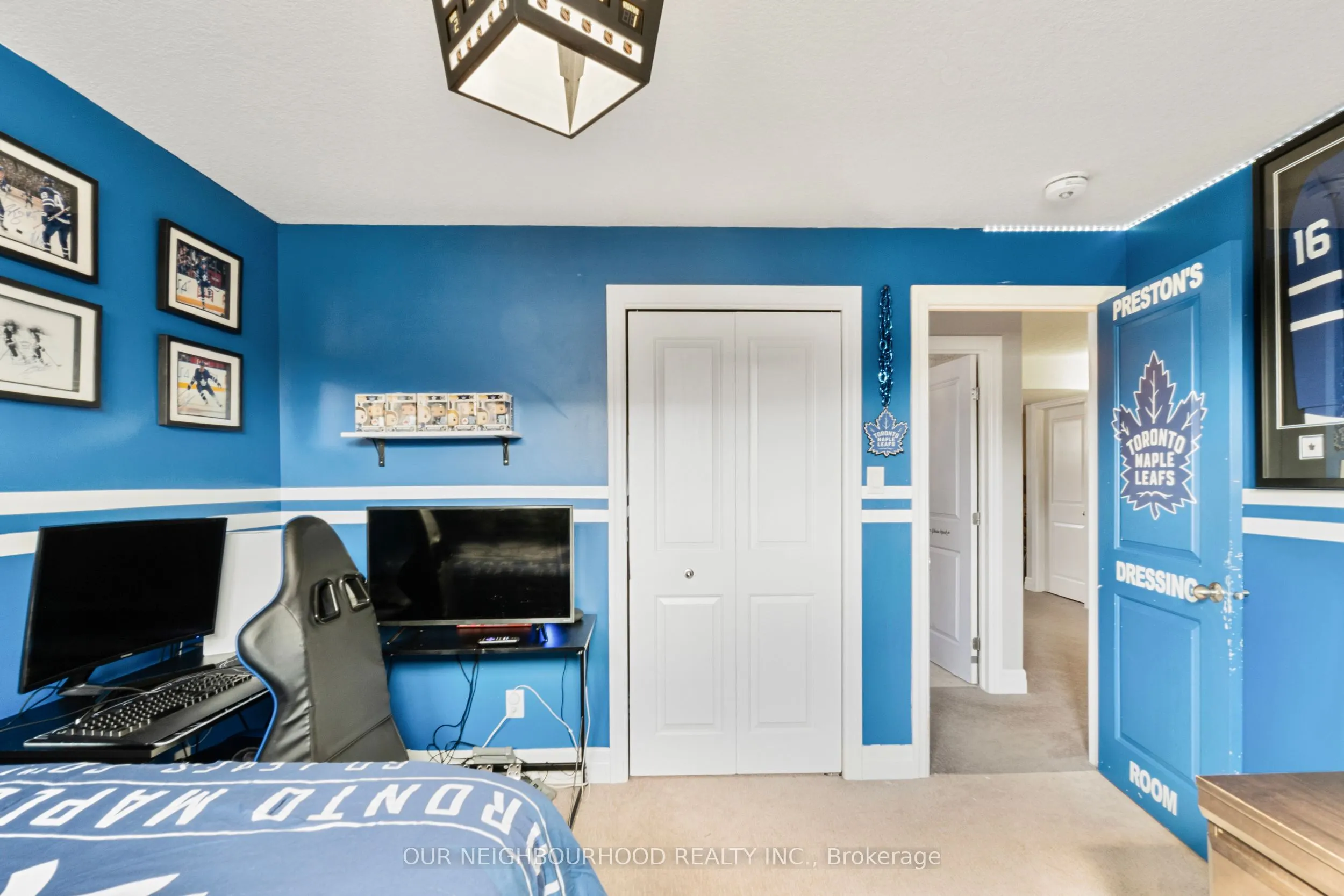 54 Mcintosh Crescent