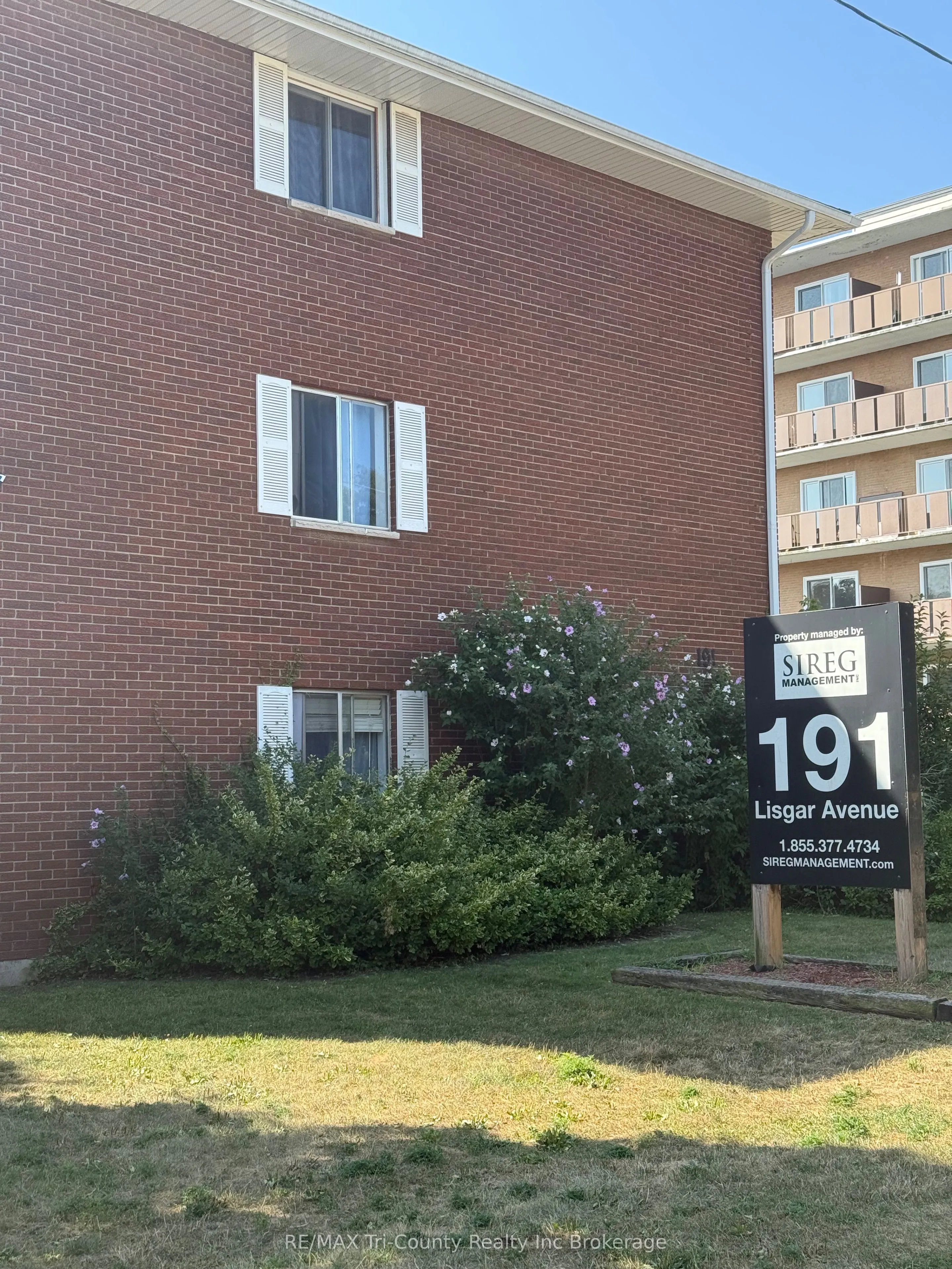 191 Lisgar Avenue, #105