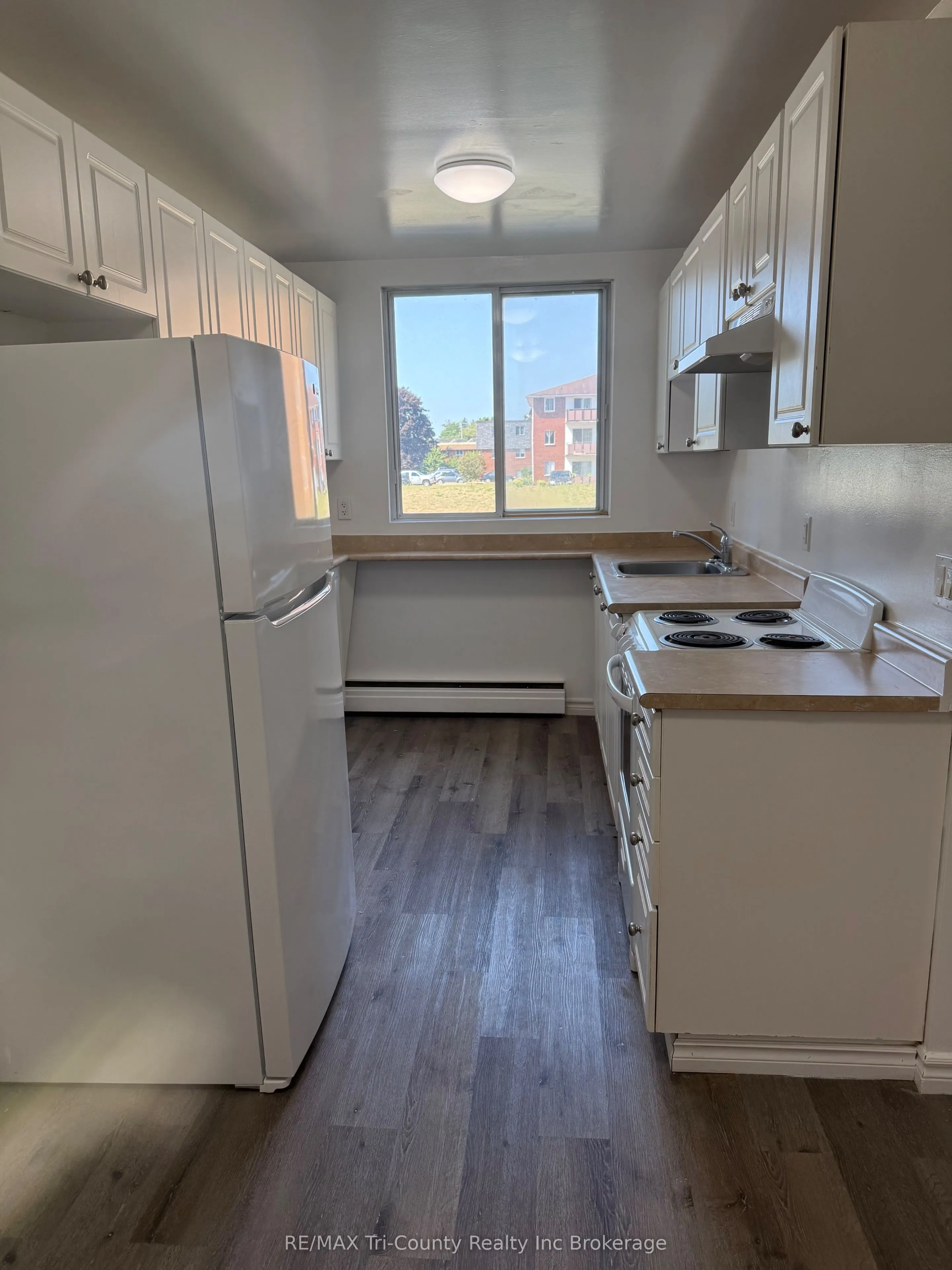 191 Lisgar Avenue, #105