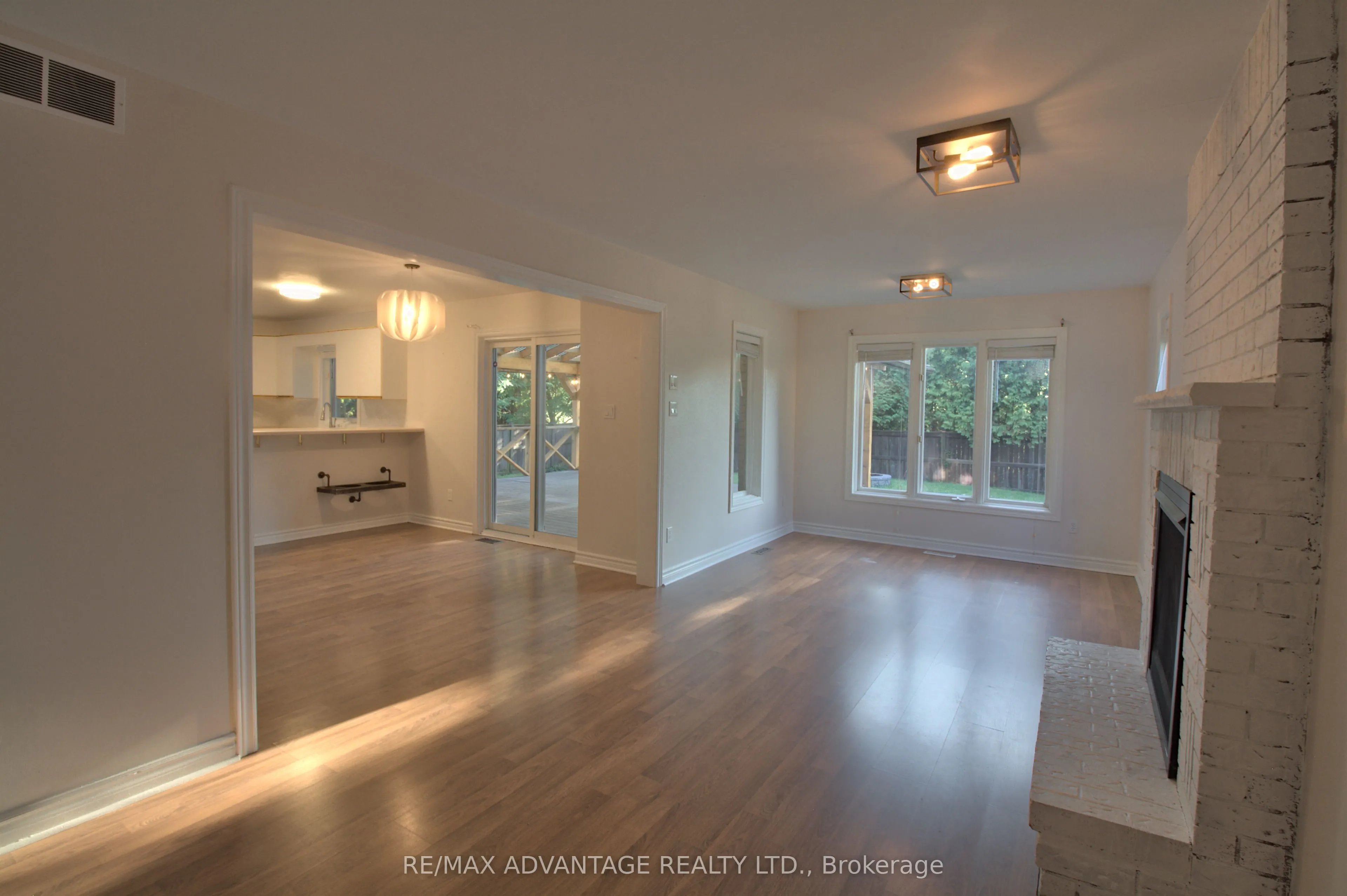 21 Village Gate Crescent