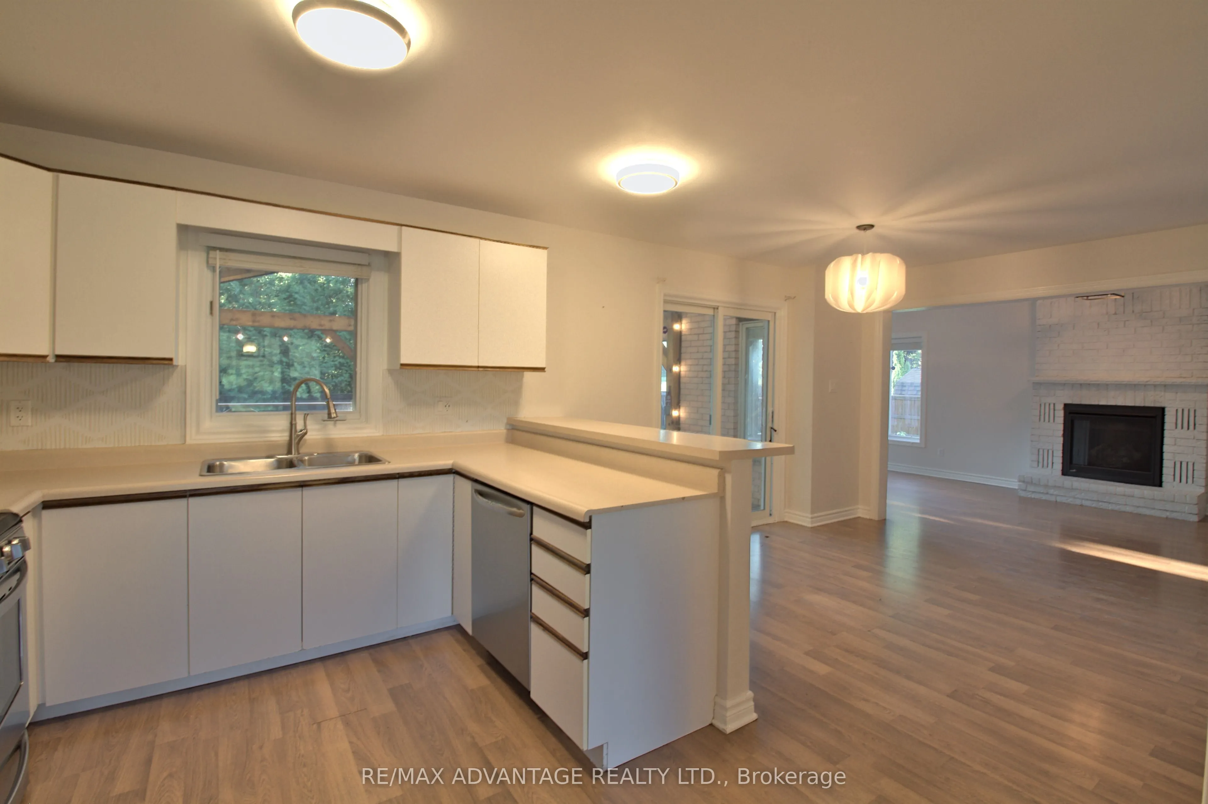 21 Village Gate Crescent