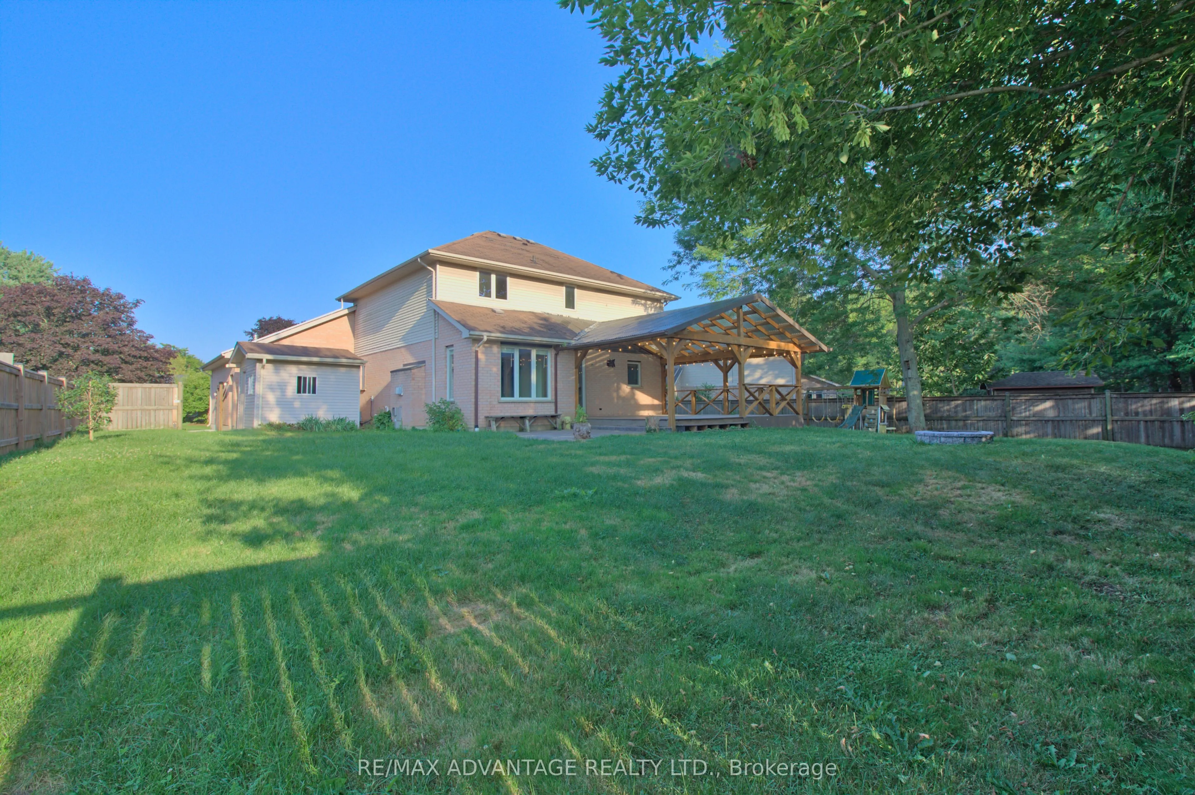 21 Village Gate Crescent